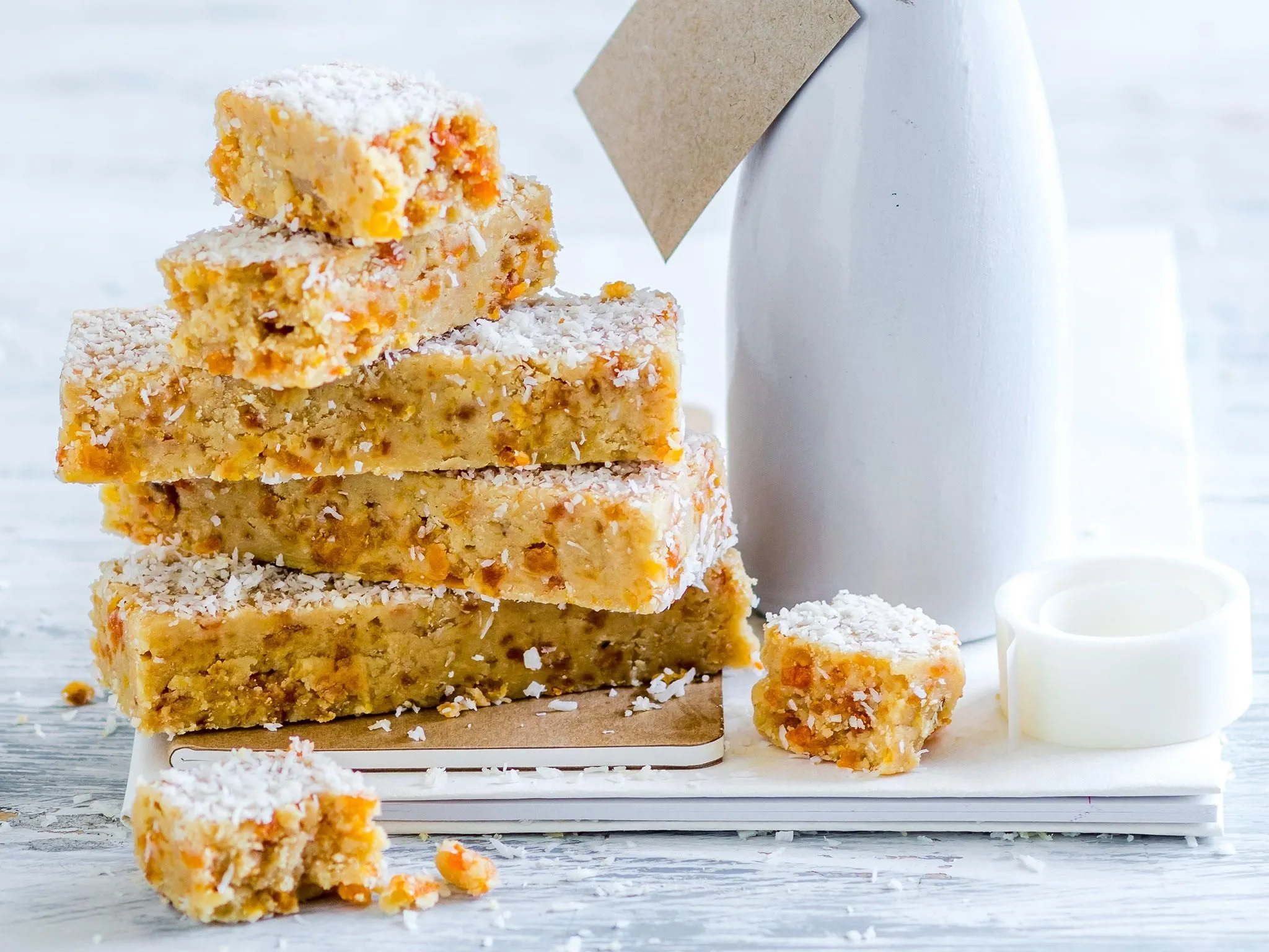 Apricot Bars with Coconut and Caramel