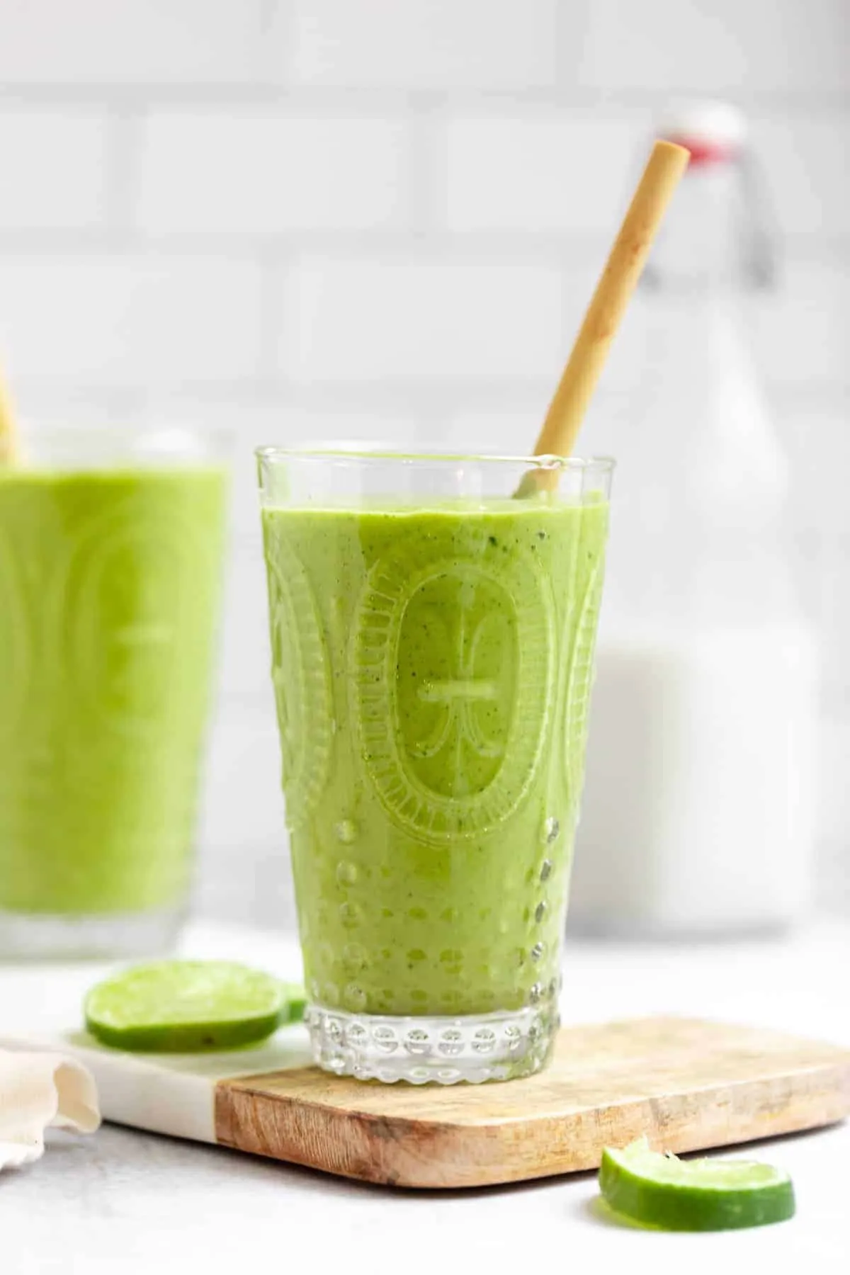 Avocado and Mango Green Smoothie