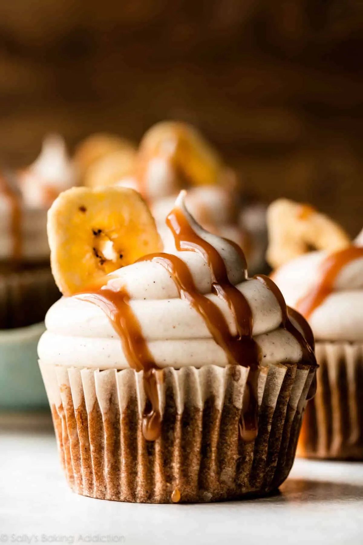 Banana Cupcakes with Cinnamon Cream Cheese Frosting