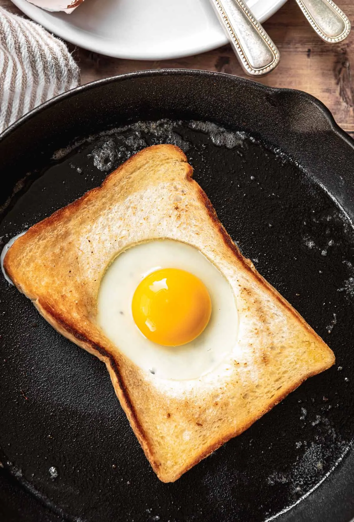 Bell Pepper Egg in a Hole
