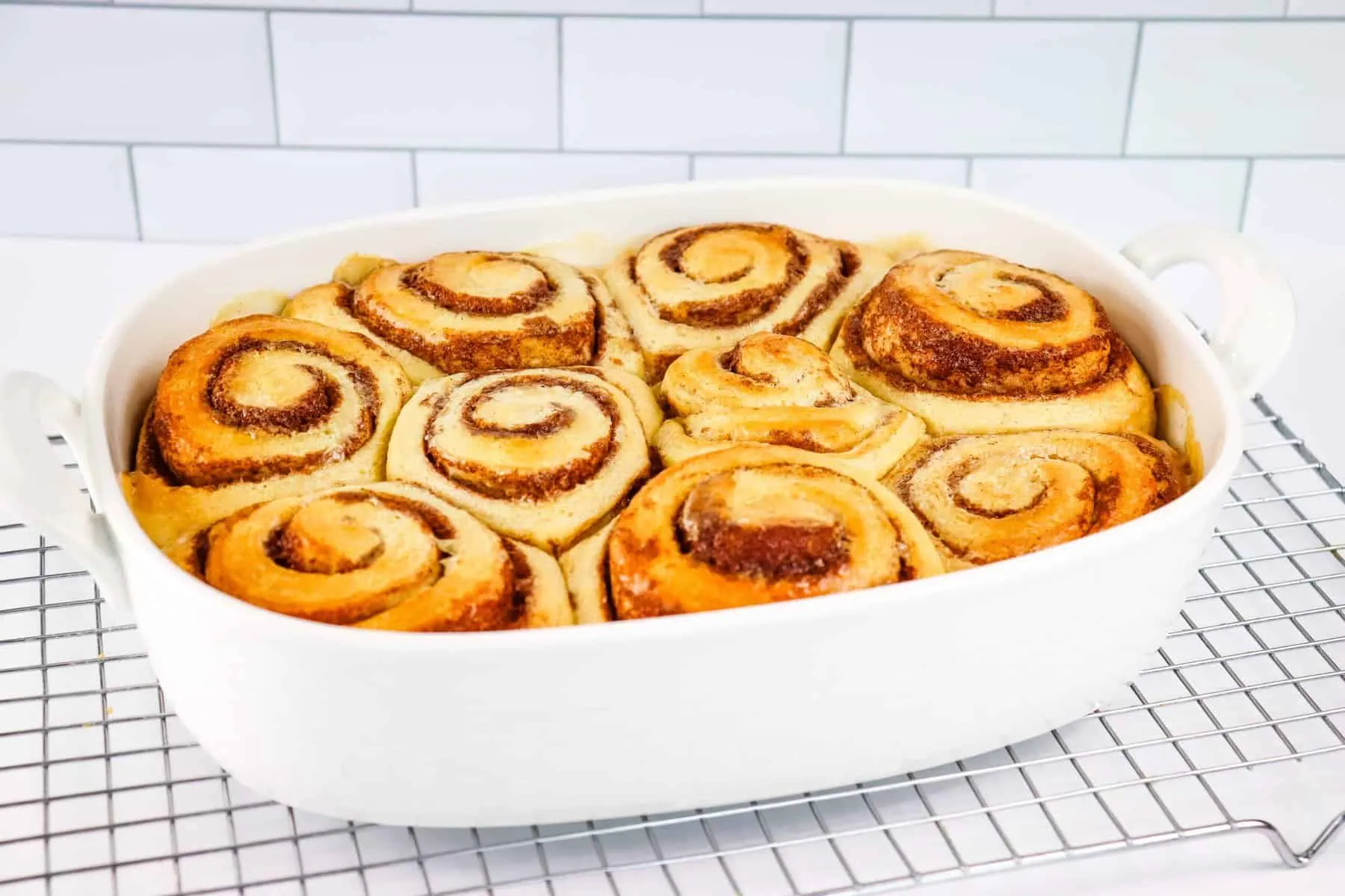 Canned Cinnamon Rolls with Heavy Cream and Blueberries