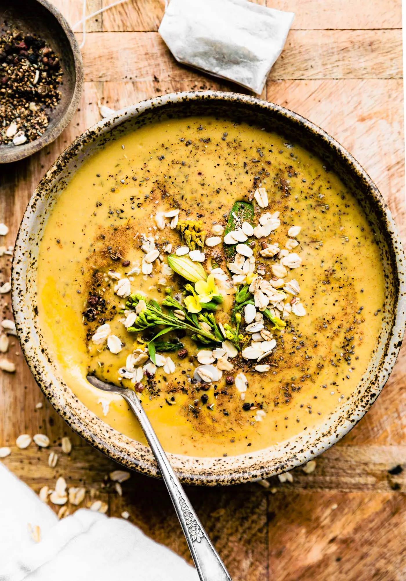 Chai Spice Smoothie Bowl