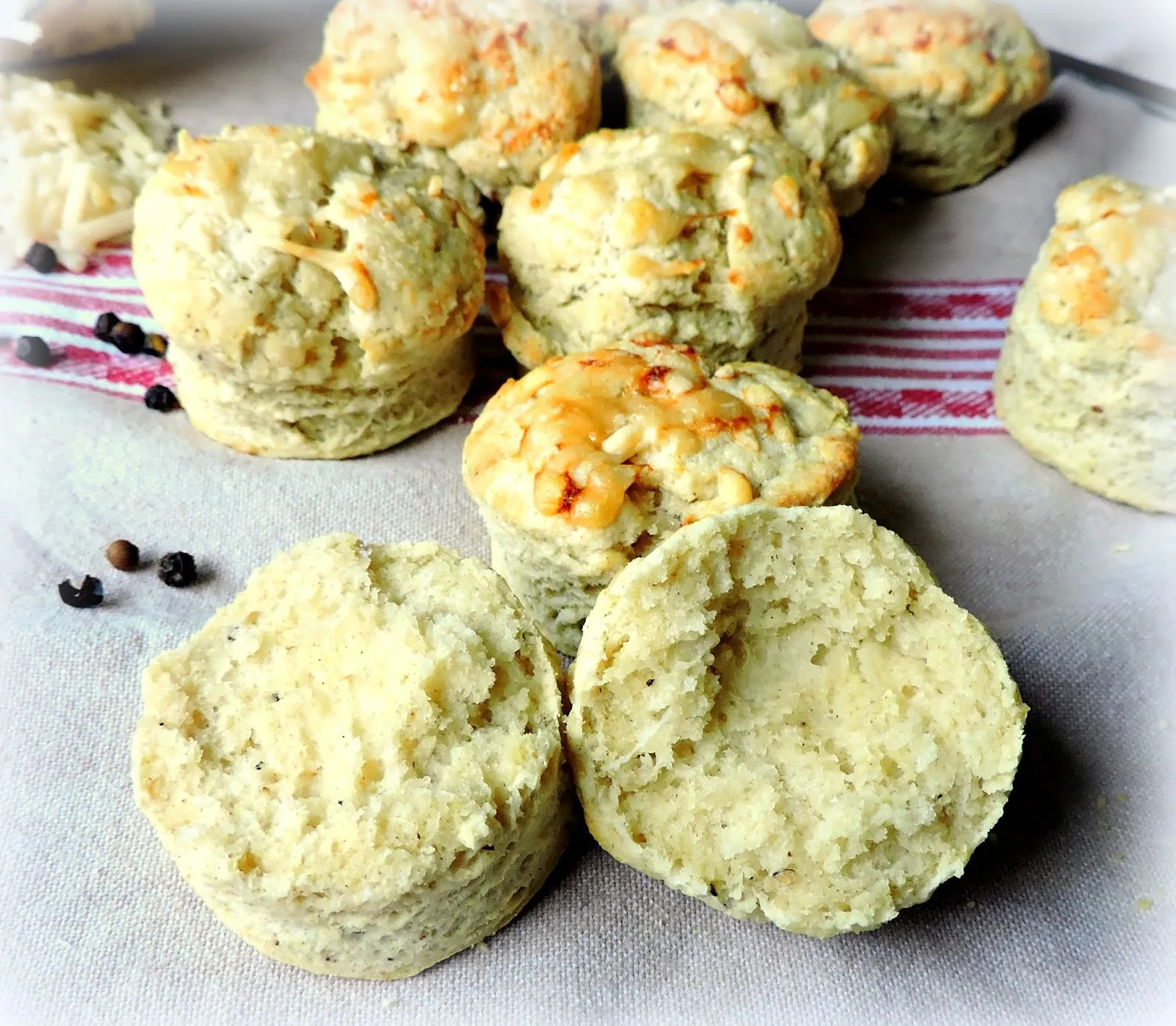 Cheese Black Pepper Potato Scones