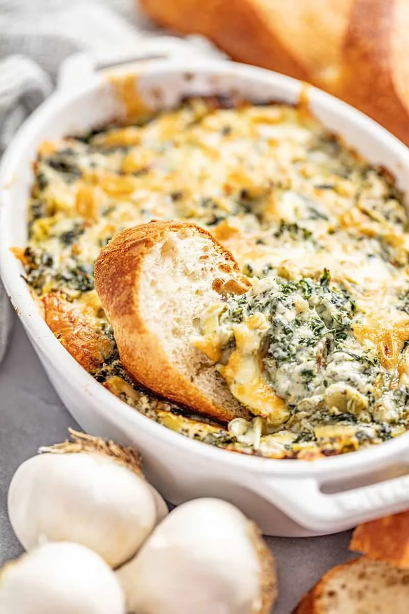 Cheesy Baked Chicken Spinach and Artichoke Bread Ring Dip