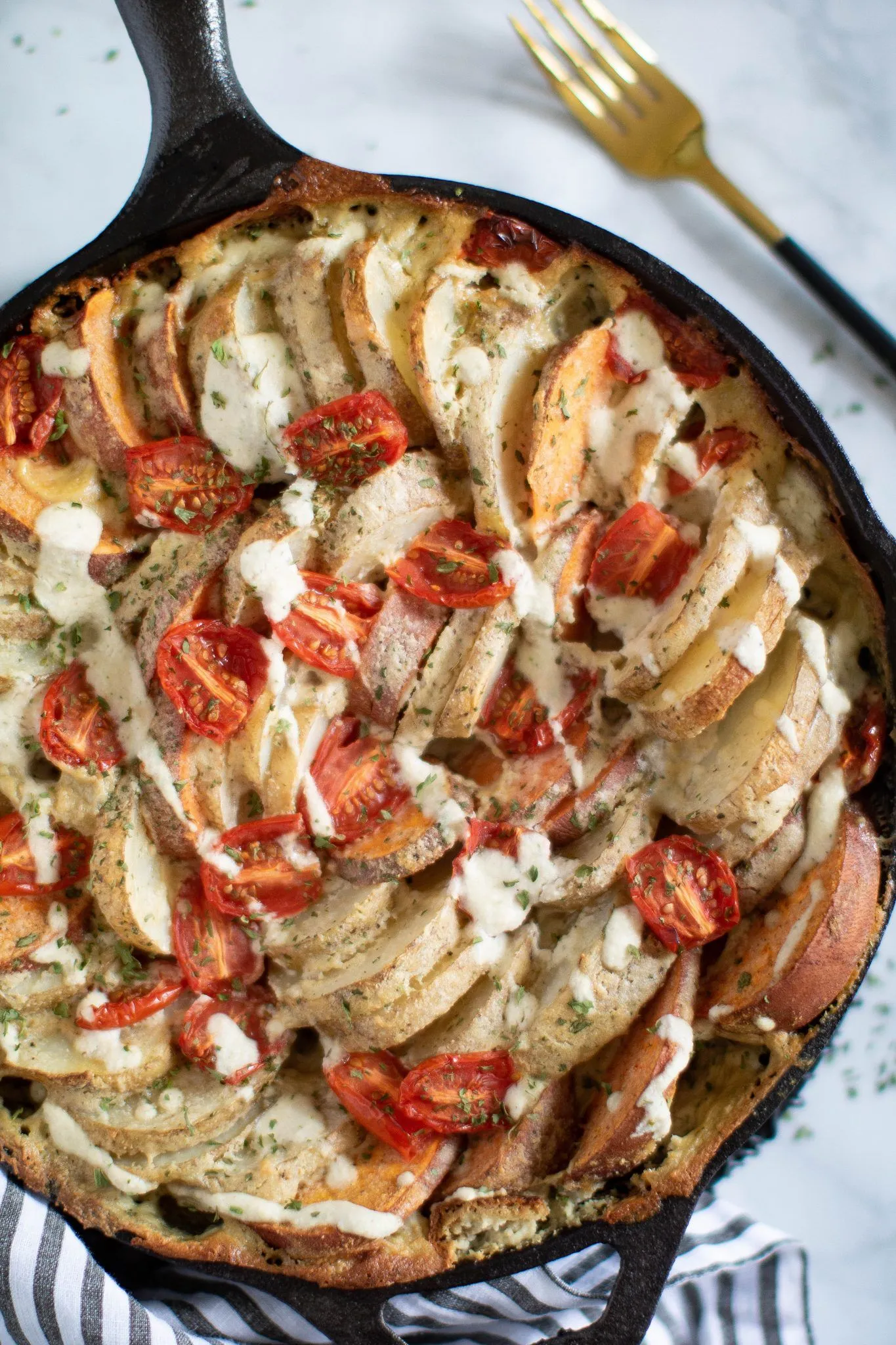 Cheesy Vegan Hasselback Potato Gratin