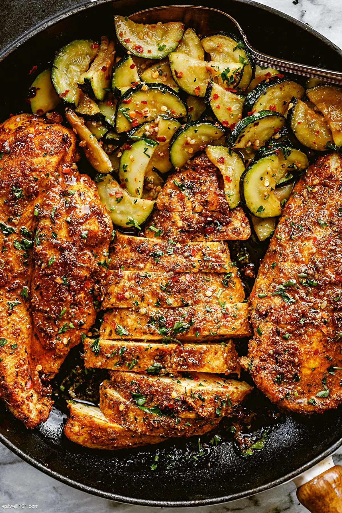 Chicken Breasts and Zucchini with Garlic Cream