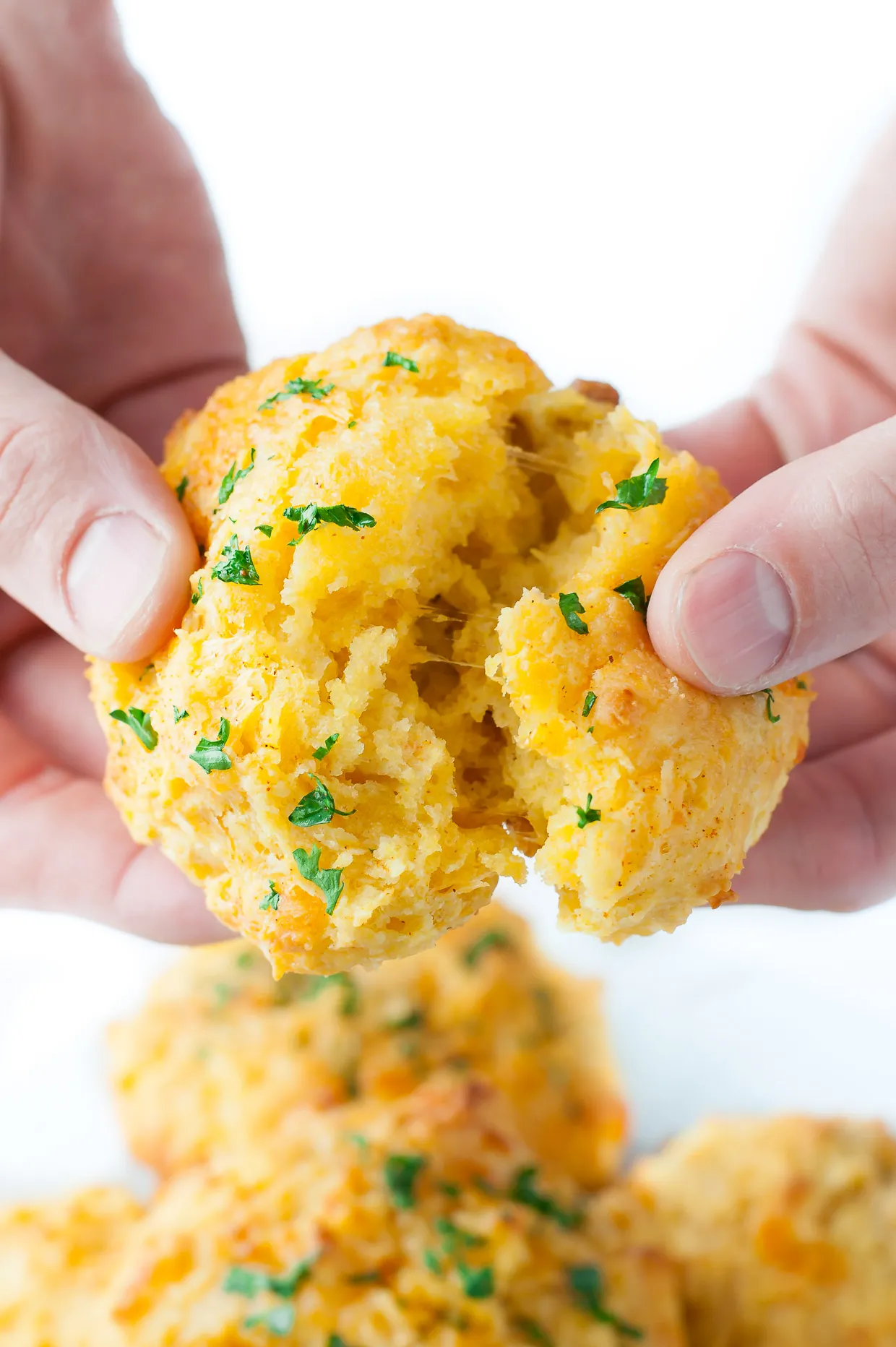 Copycat Red Lobster Cheddar Biscuits