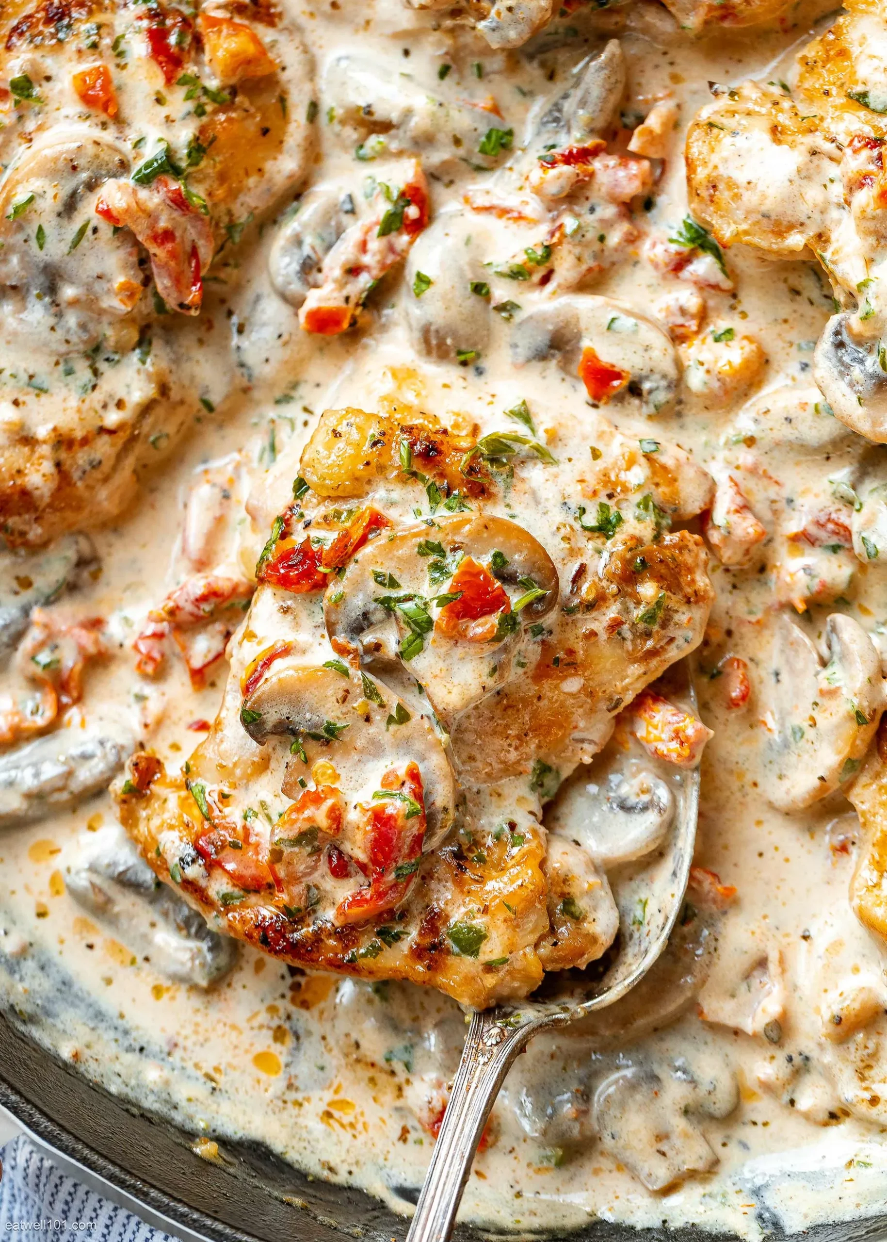 Creamy Spicy Chicken Thighs