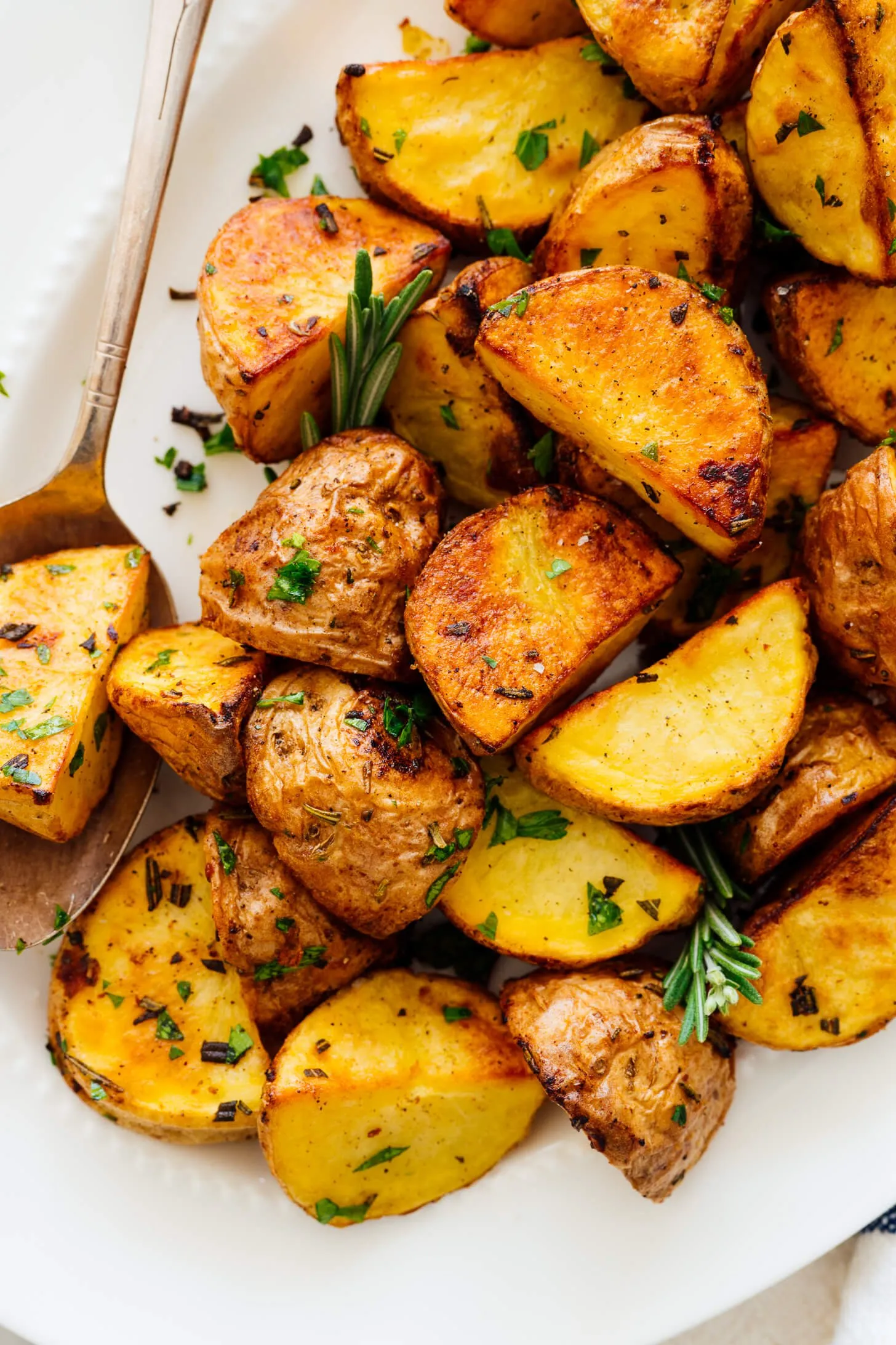 Crispy Roasted Potatoes with Lemon and Garlic