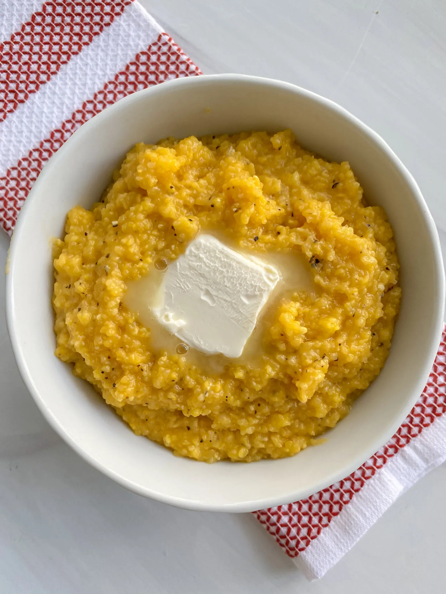 Easy Cheesy Vegan Grits