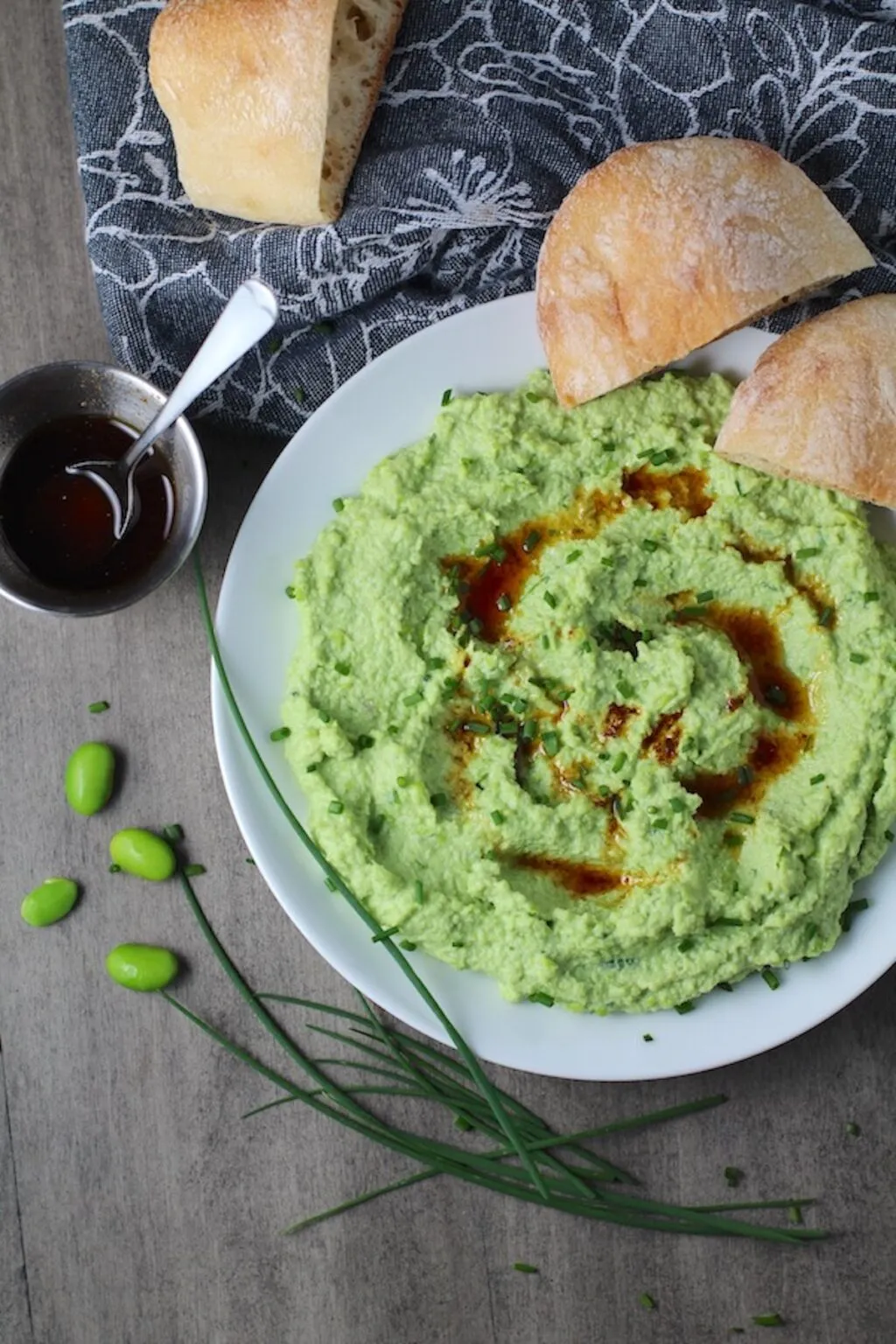Easy Creamy Edamame Dip