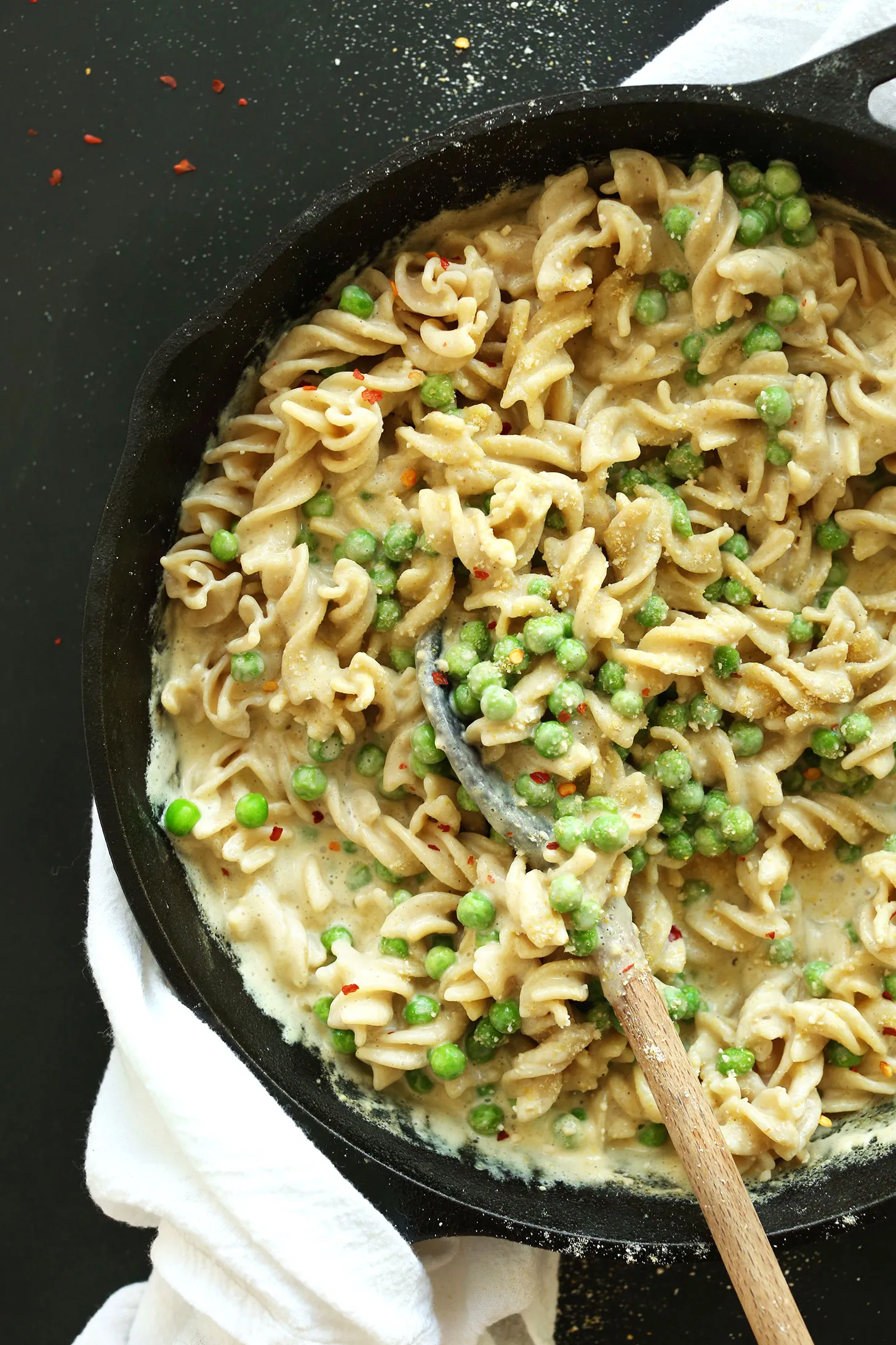 Easy Vegan Alfredo Pasta