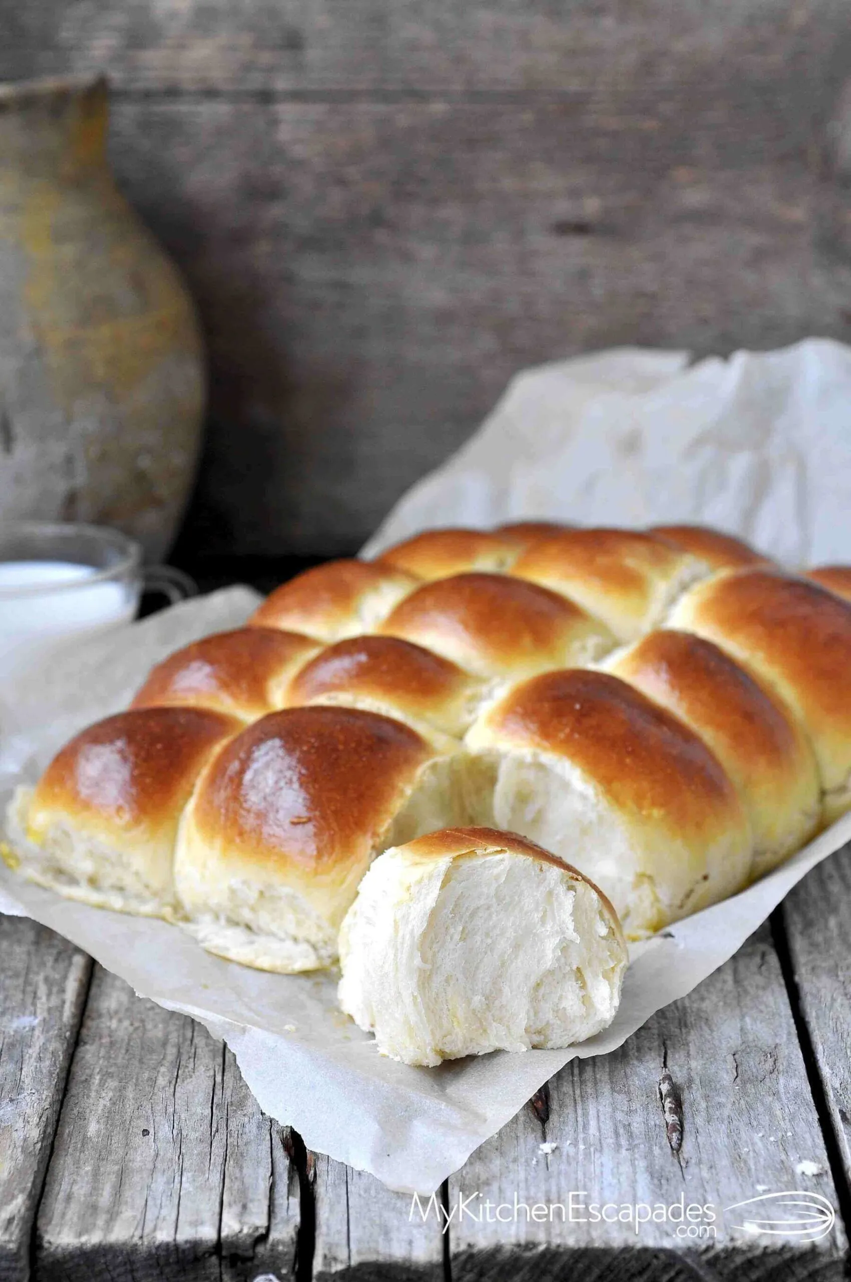 Fluffy Hawaiian Sweet Rolls