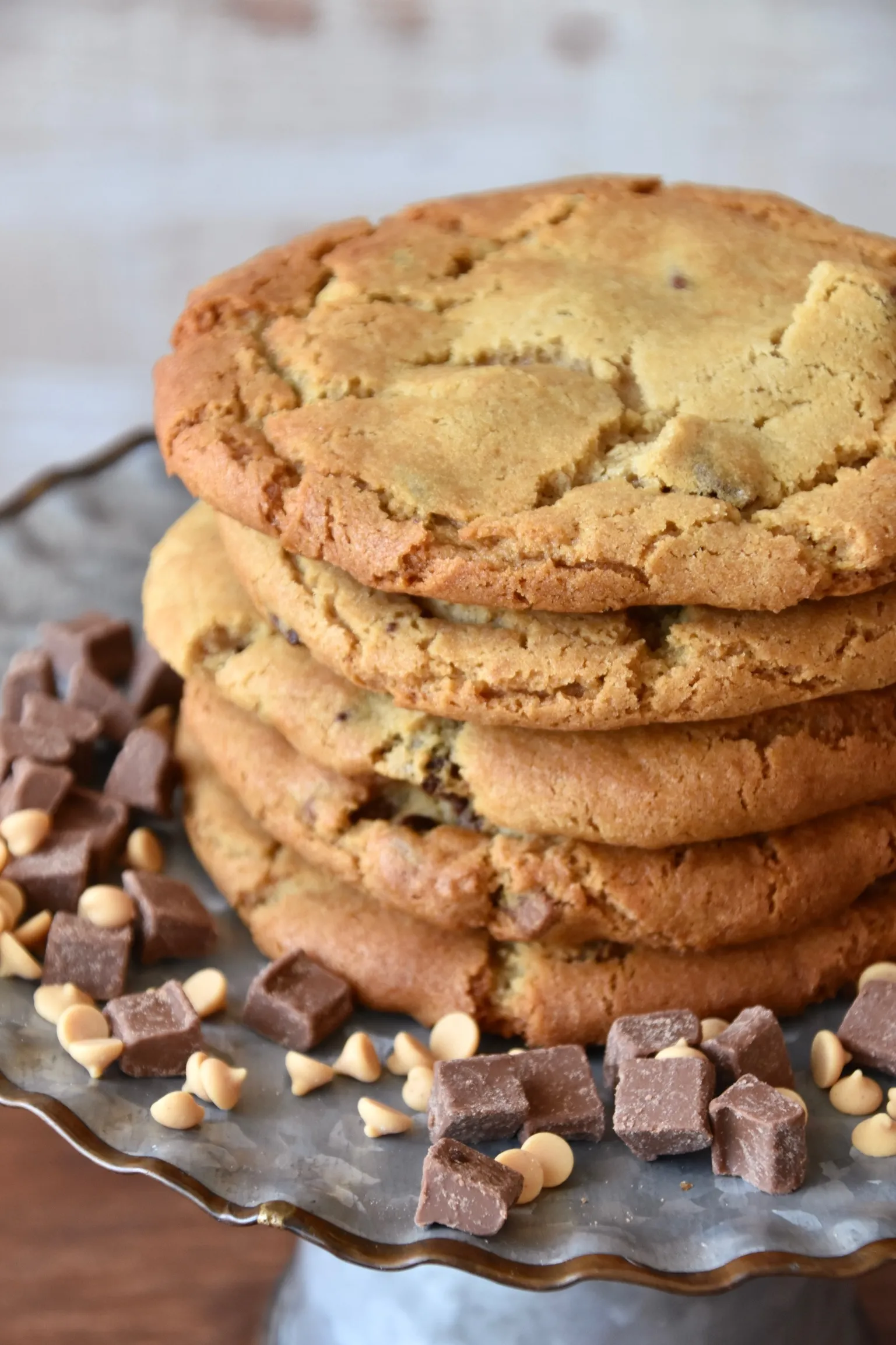 Friday Faves and Chocolate Chip Peanut Butter Cookies