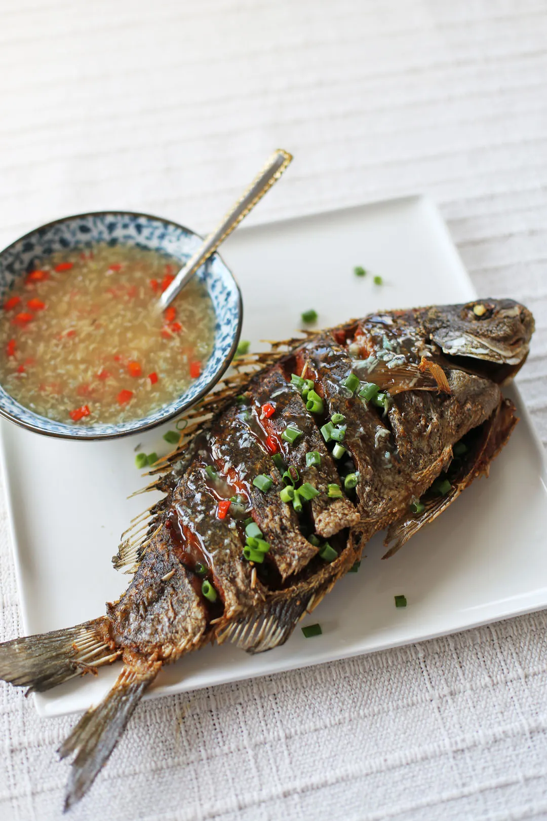 Fried Fish with Whole Garlic