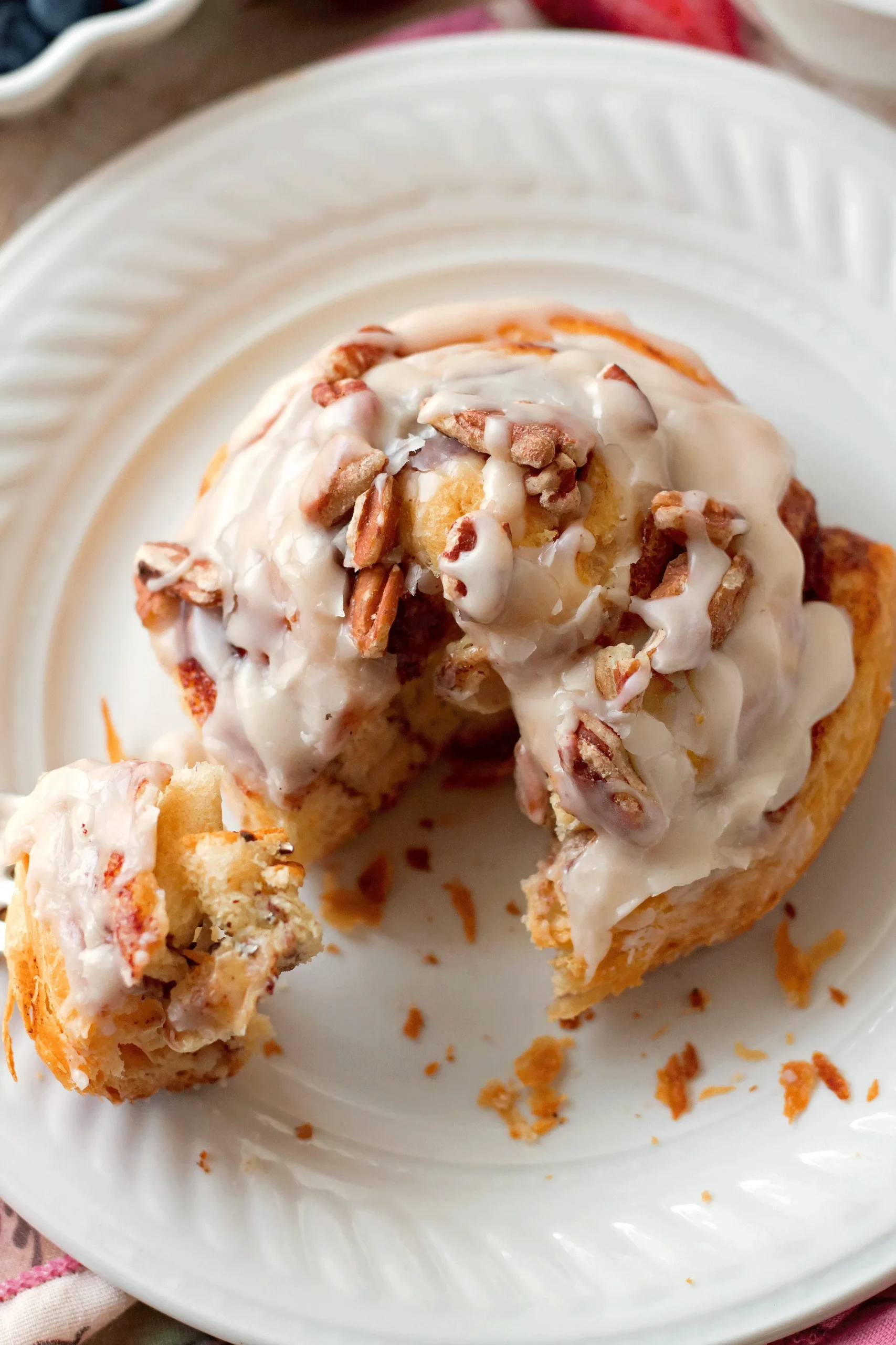 Frosted Cinnamon or Pecan Rolls