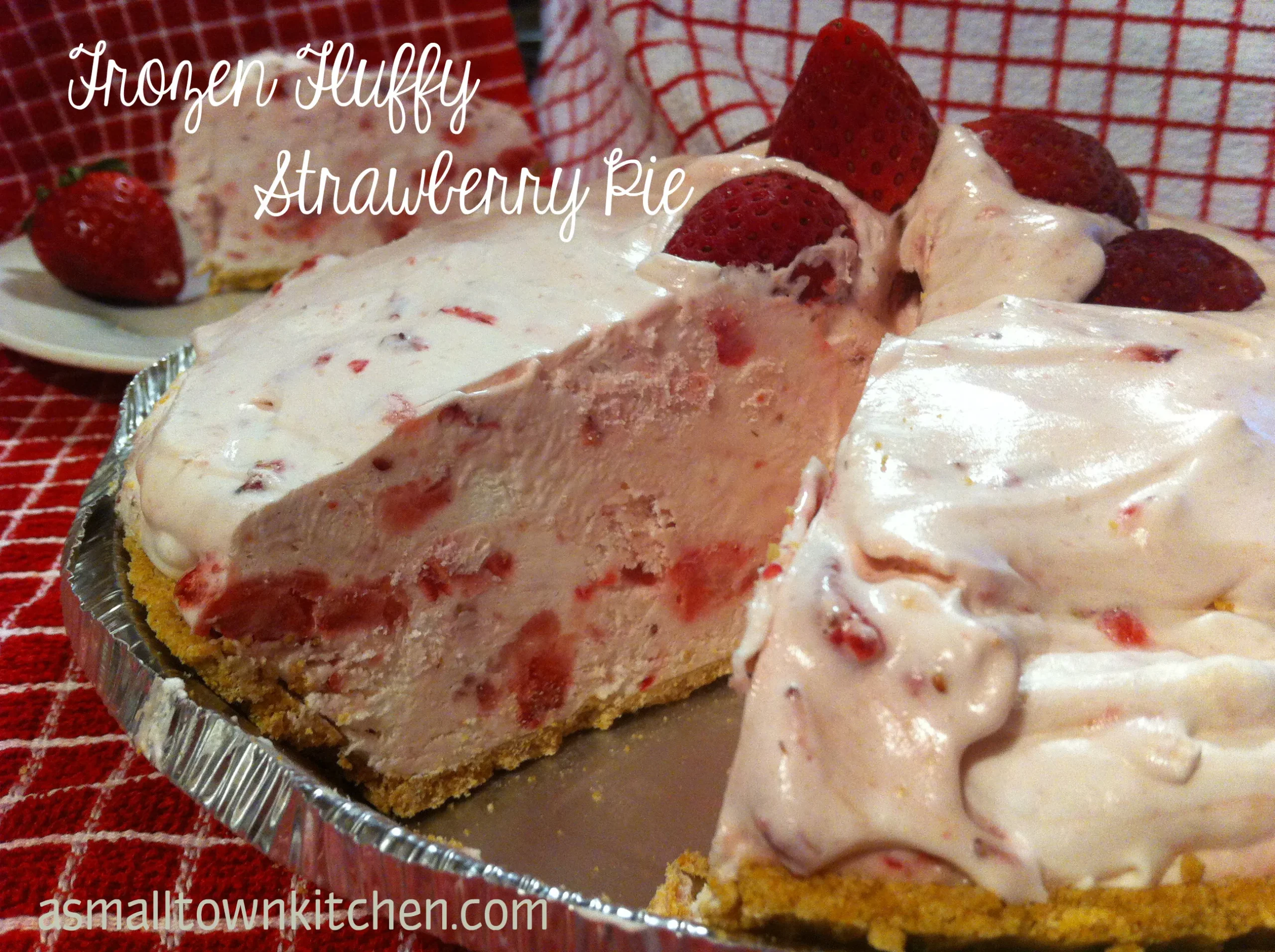 Frozen Fluffy Strawberry Pie