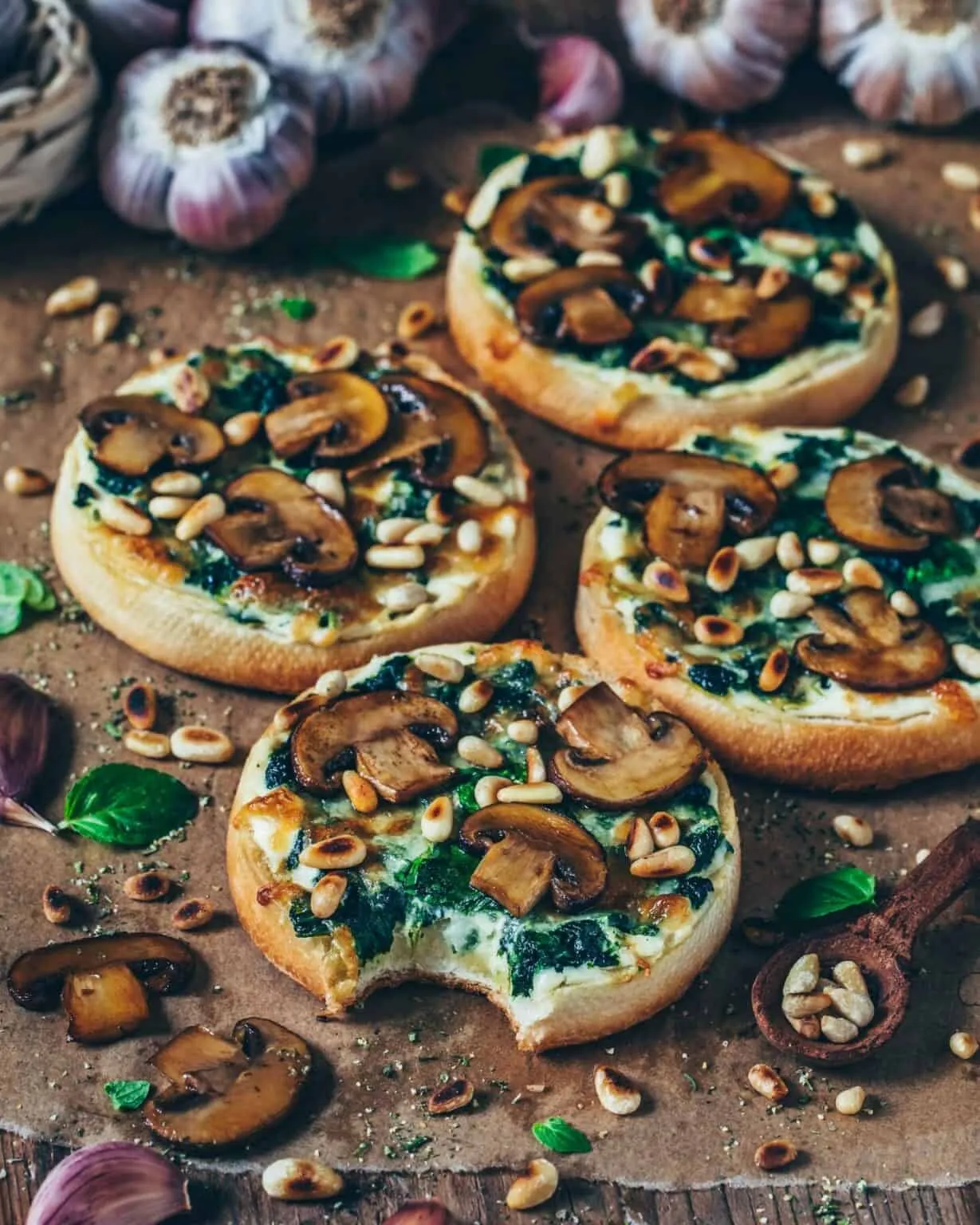 Garlic Mushroom Spinach Pizza