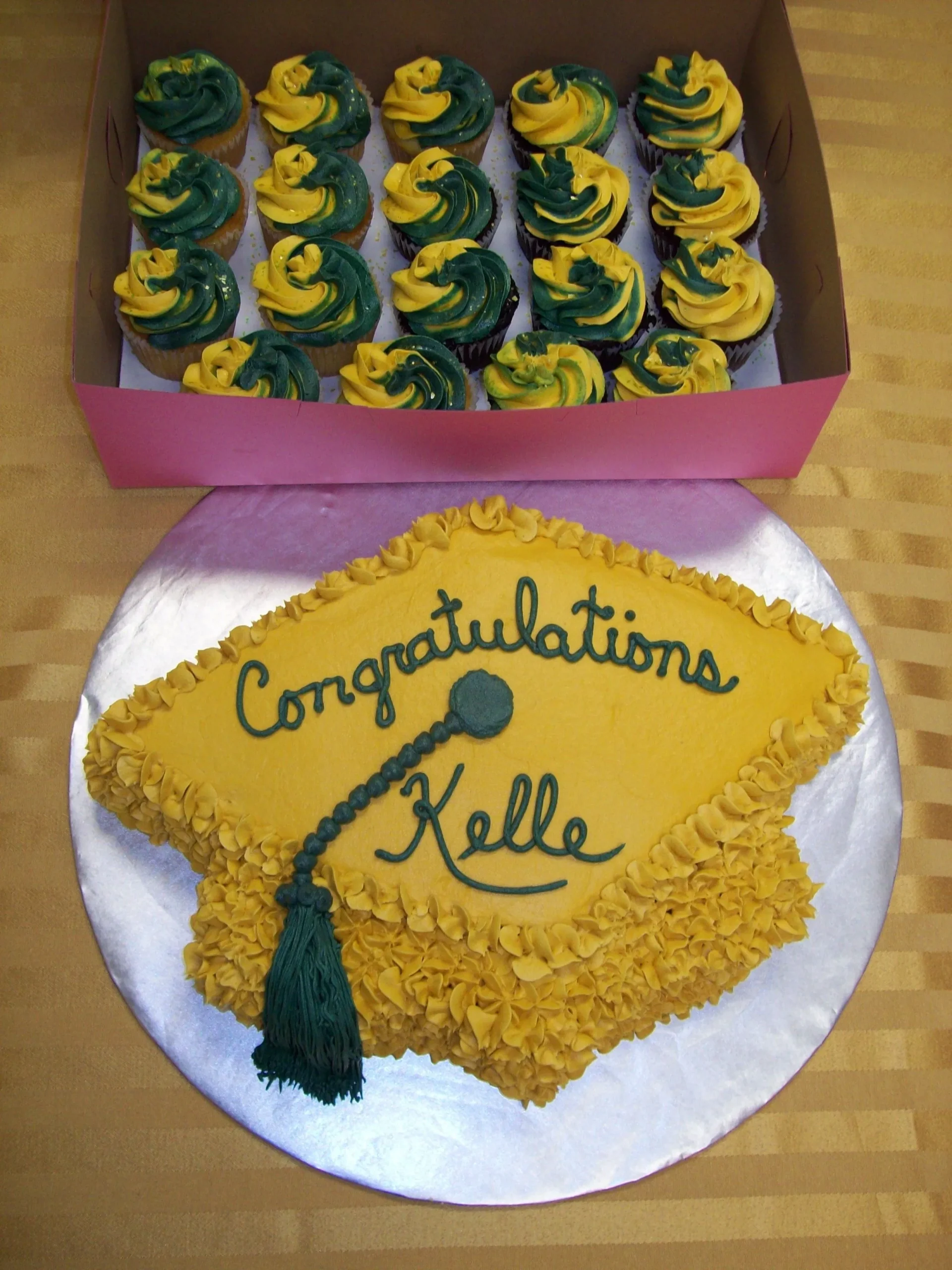Graduation Cap Cake and Cupcakes
