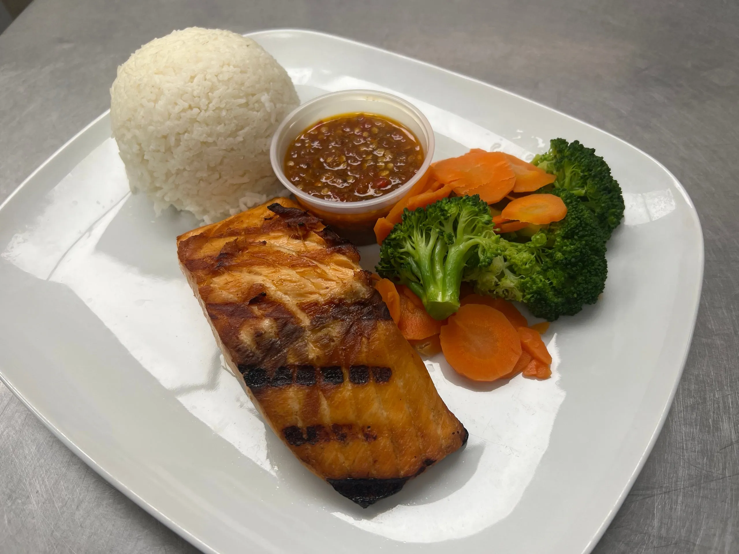 Grilled Salmon with Thai Chile Sauce