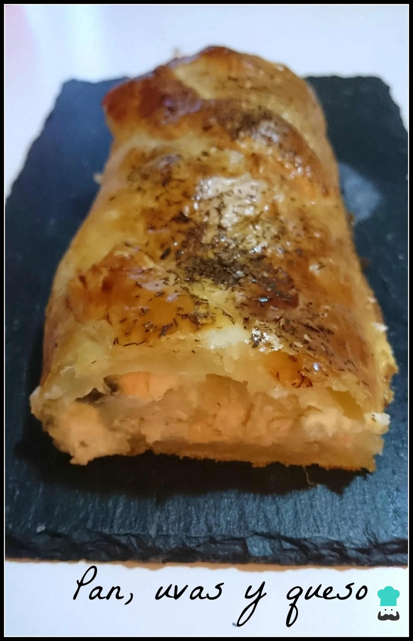 Hojaldre Invertido Relleno de Salmon