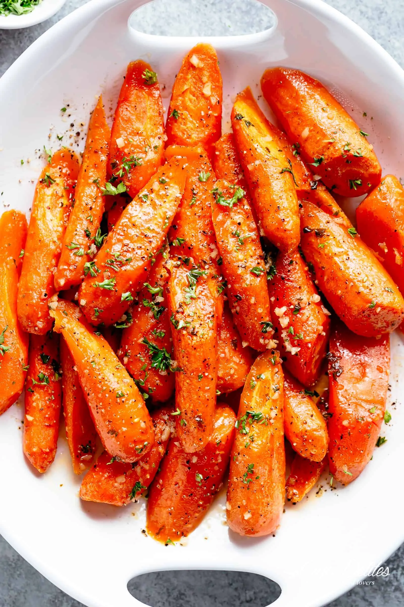 Honey Garlic Roasted Carrots