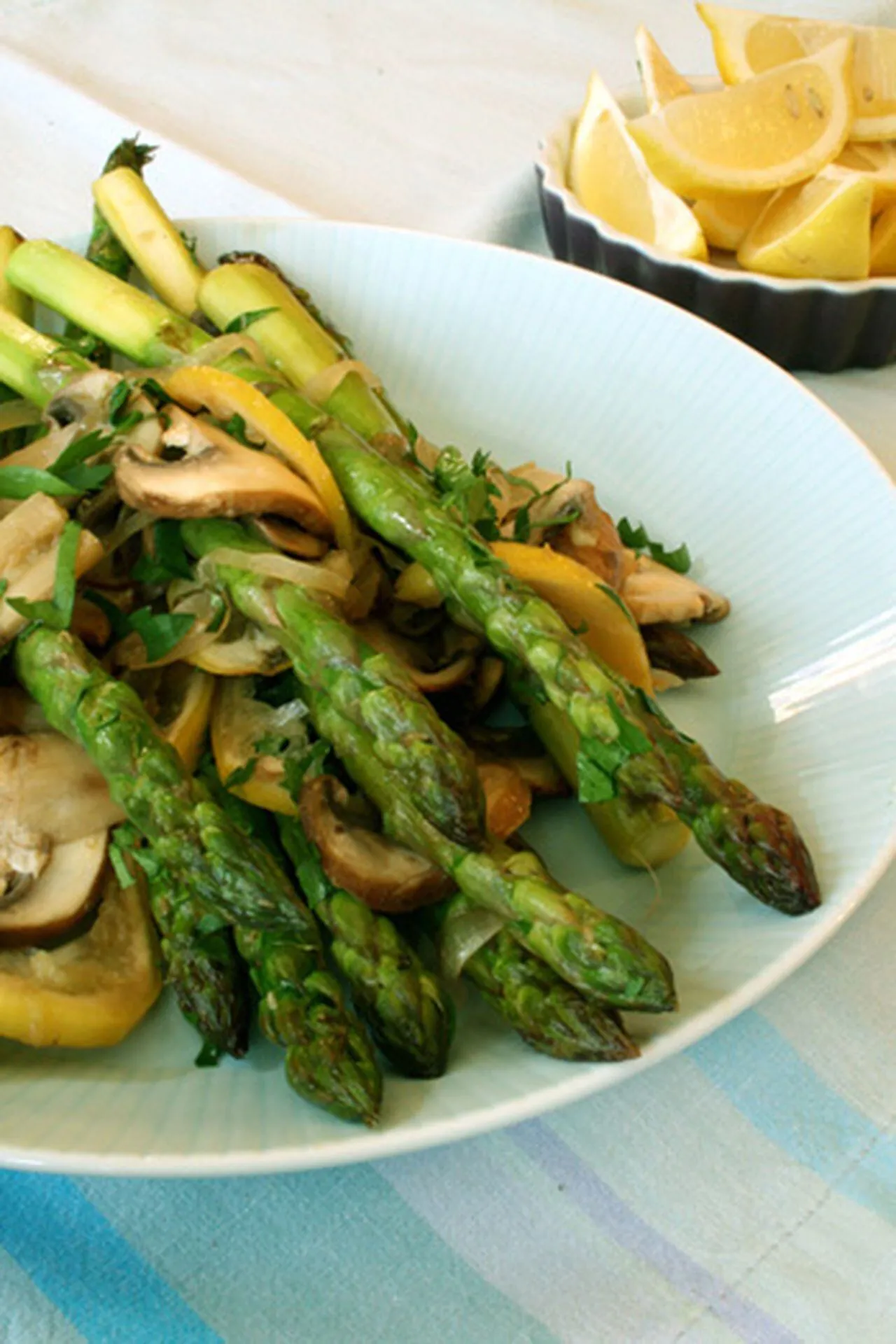 Lemon Lovers Roasted Asparagus