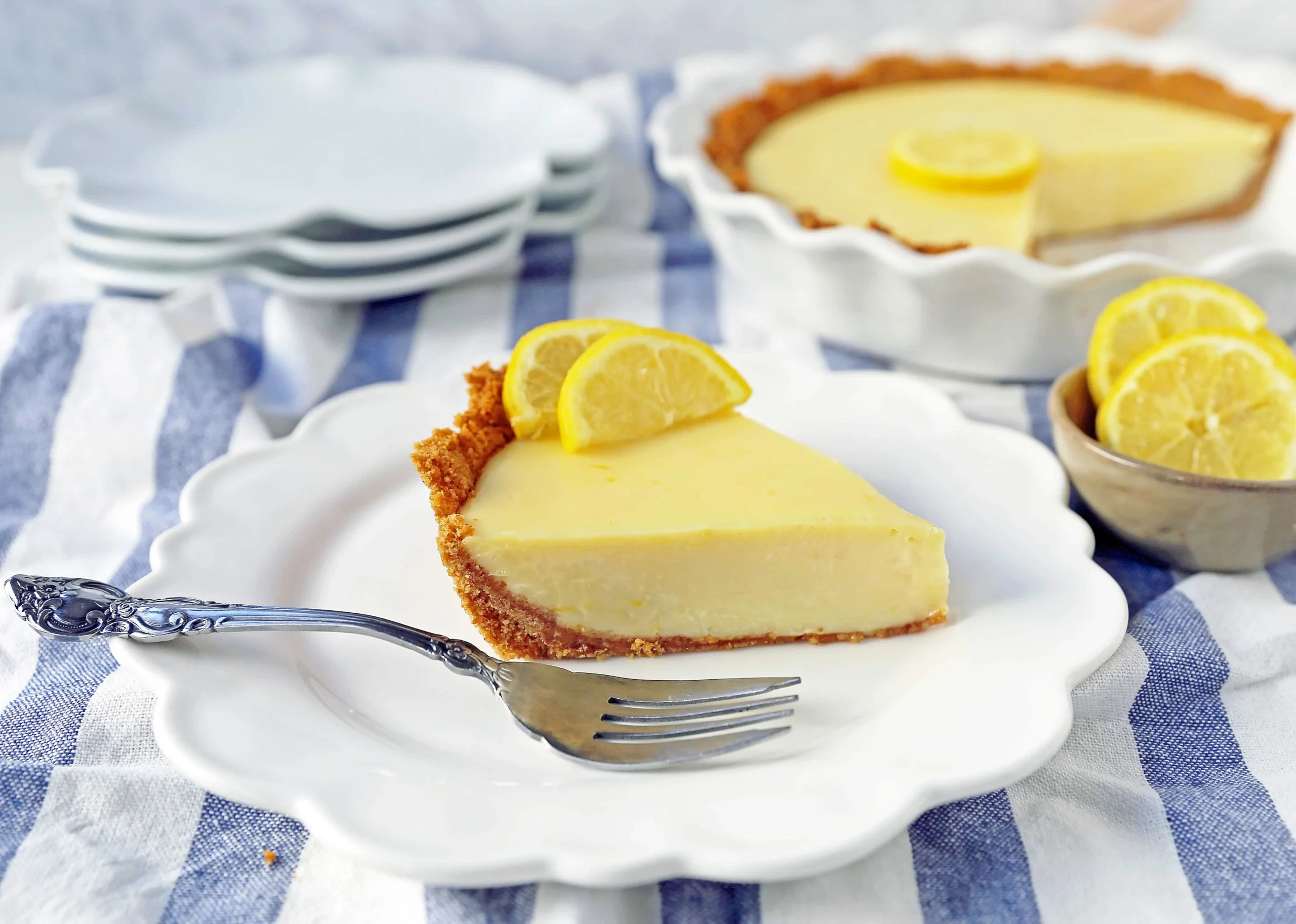 Lemon Pie with Sugar Cookie Crust
