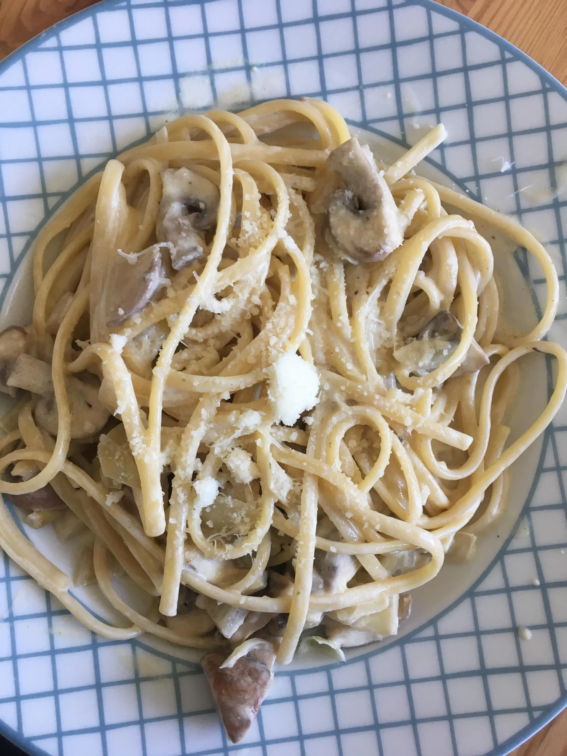 Linguini with Garlic and Mushrooms