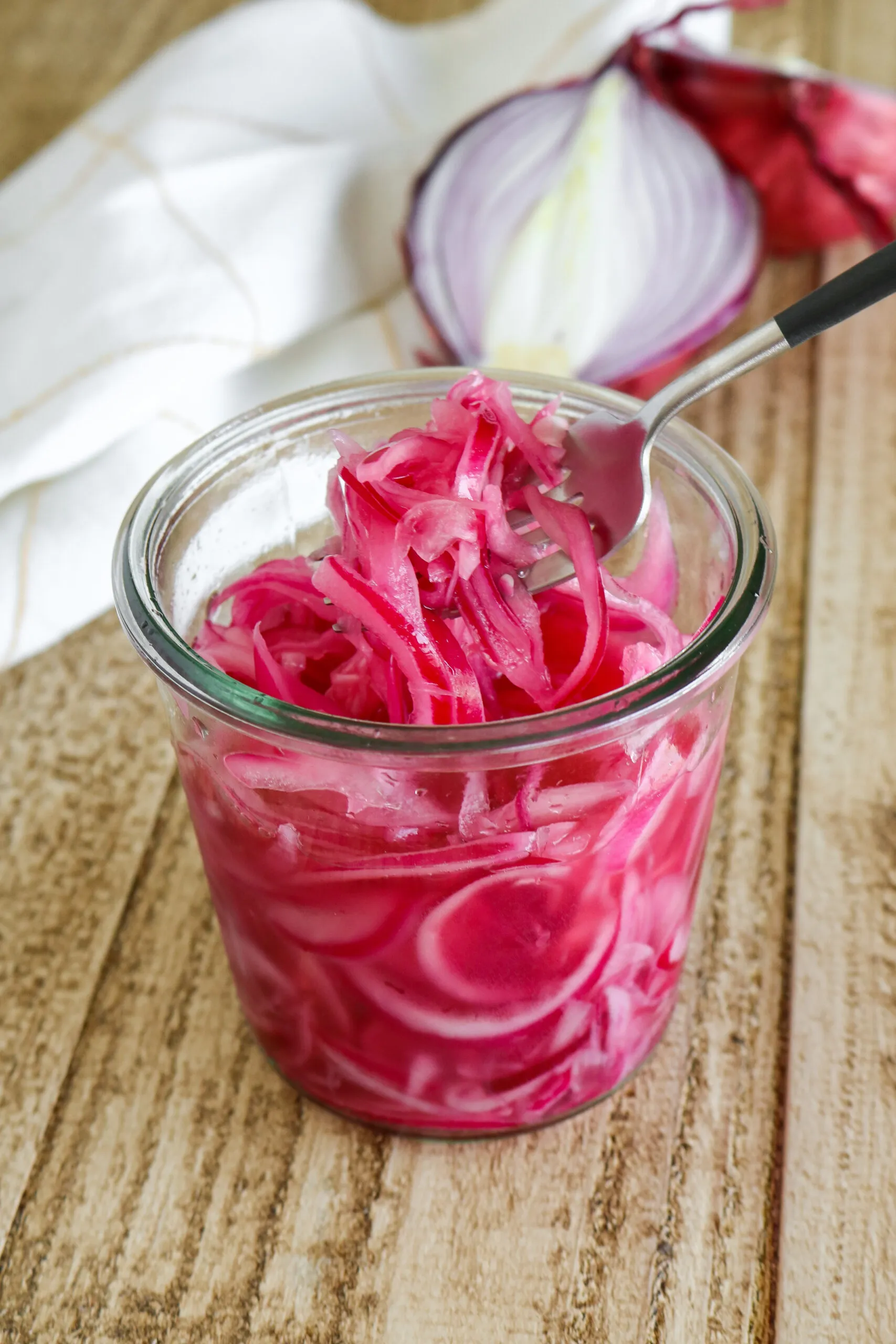 Low Carb Quick Pickled Red Onions