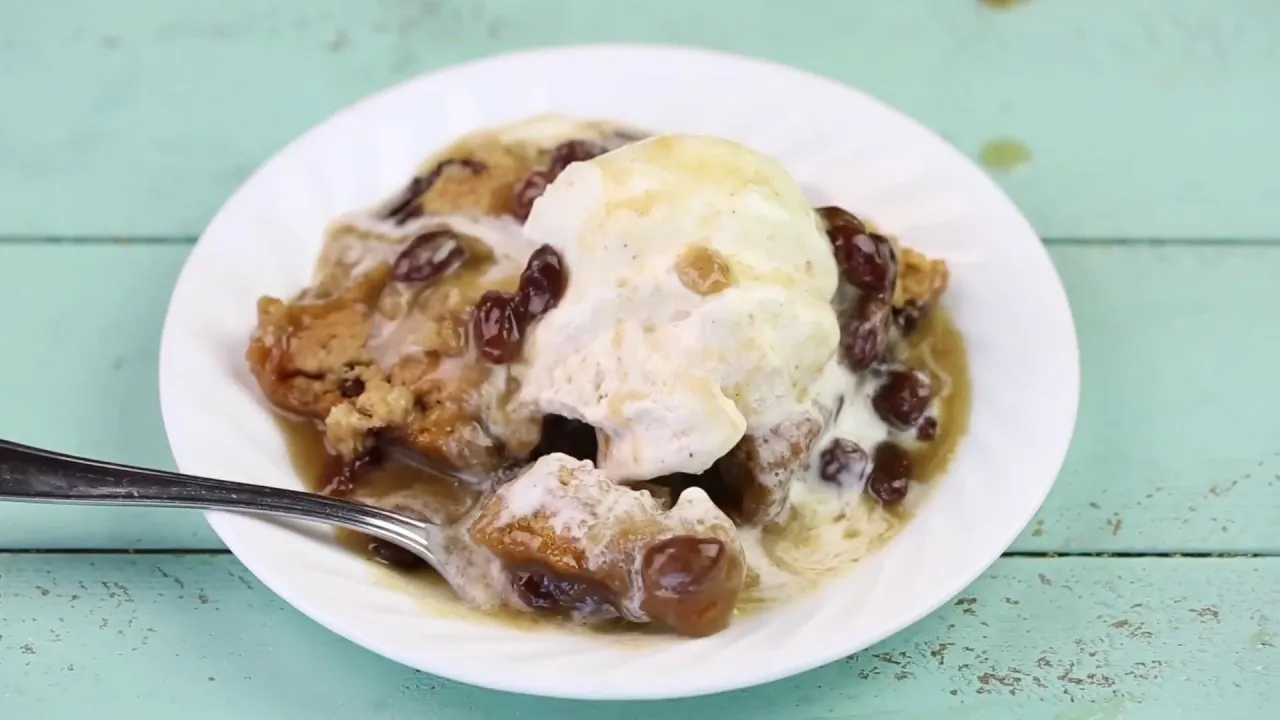 Magic Caramel Pudding Cake