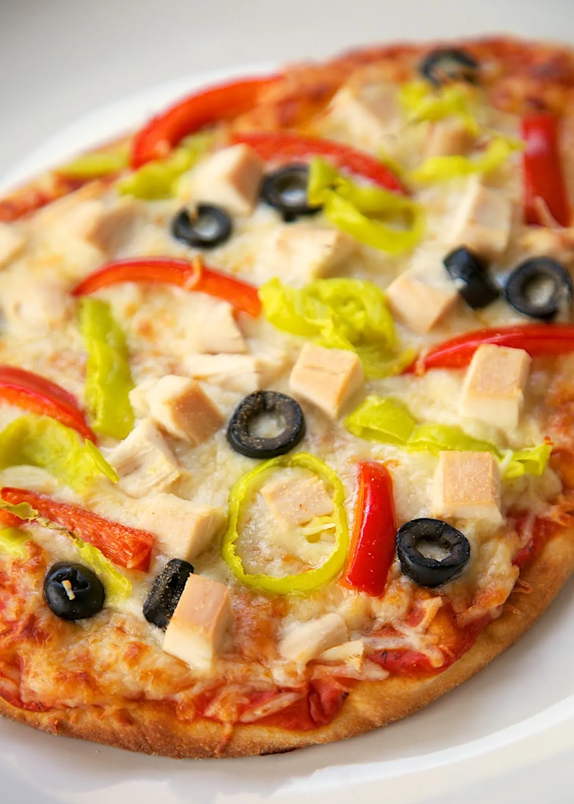 Mediterranean Flatbread with Chicken