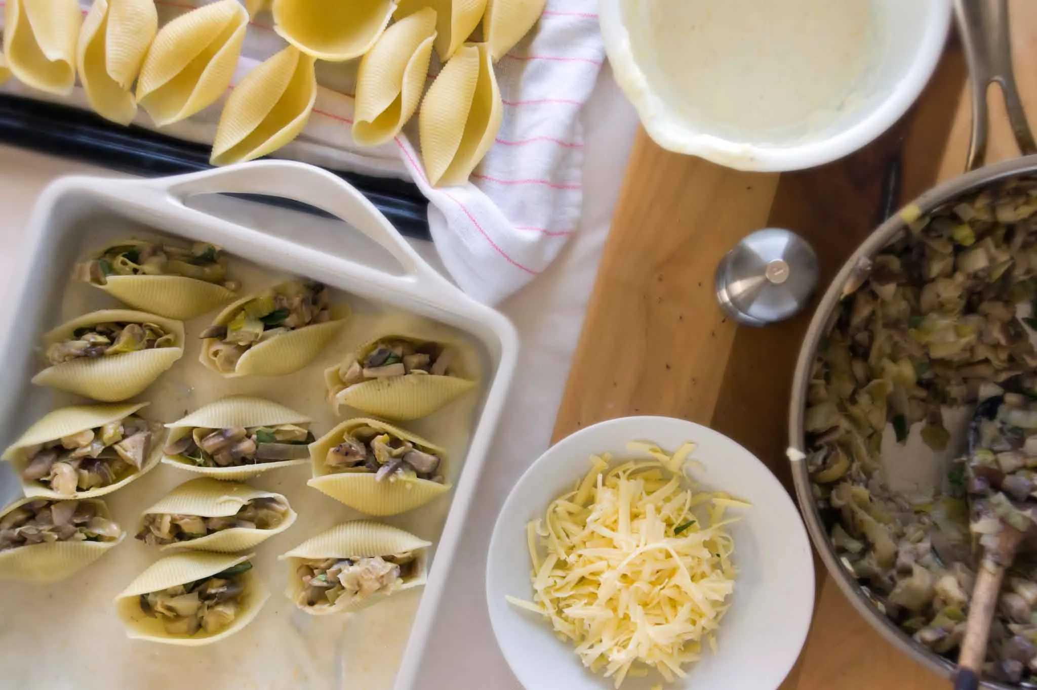 Mushroom Artichoke Stuffed Pasta Shells