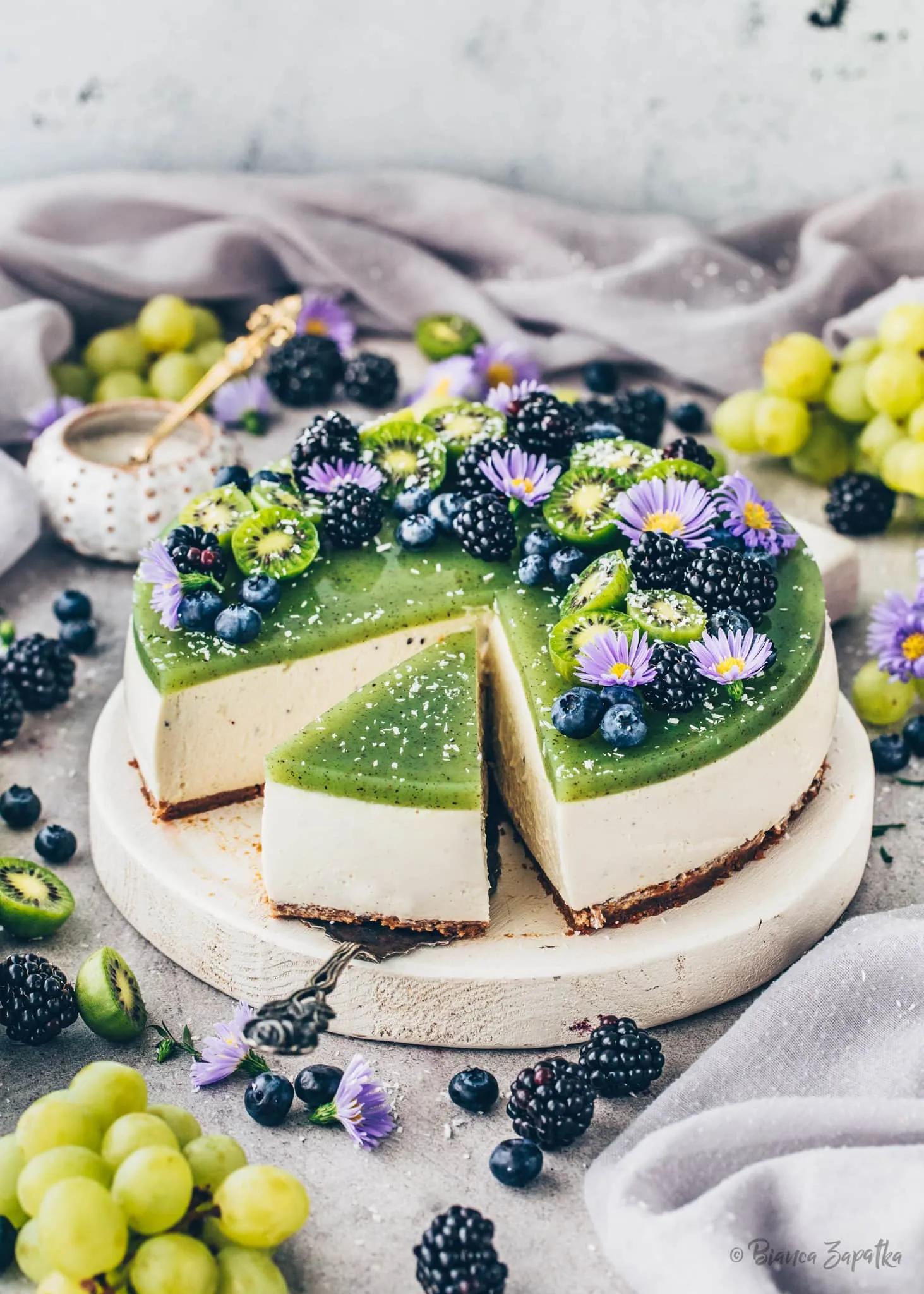 New Zealand Kiwi Cheesecake