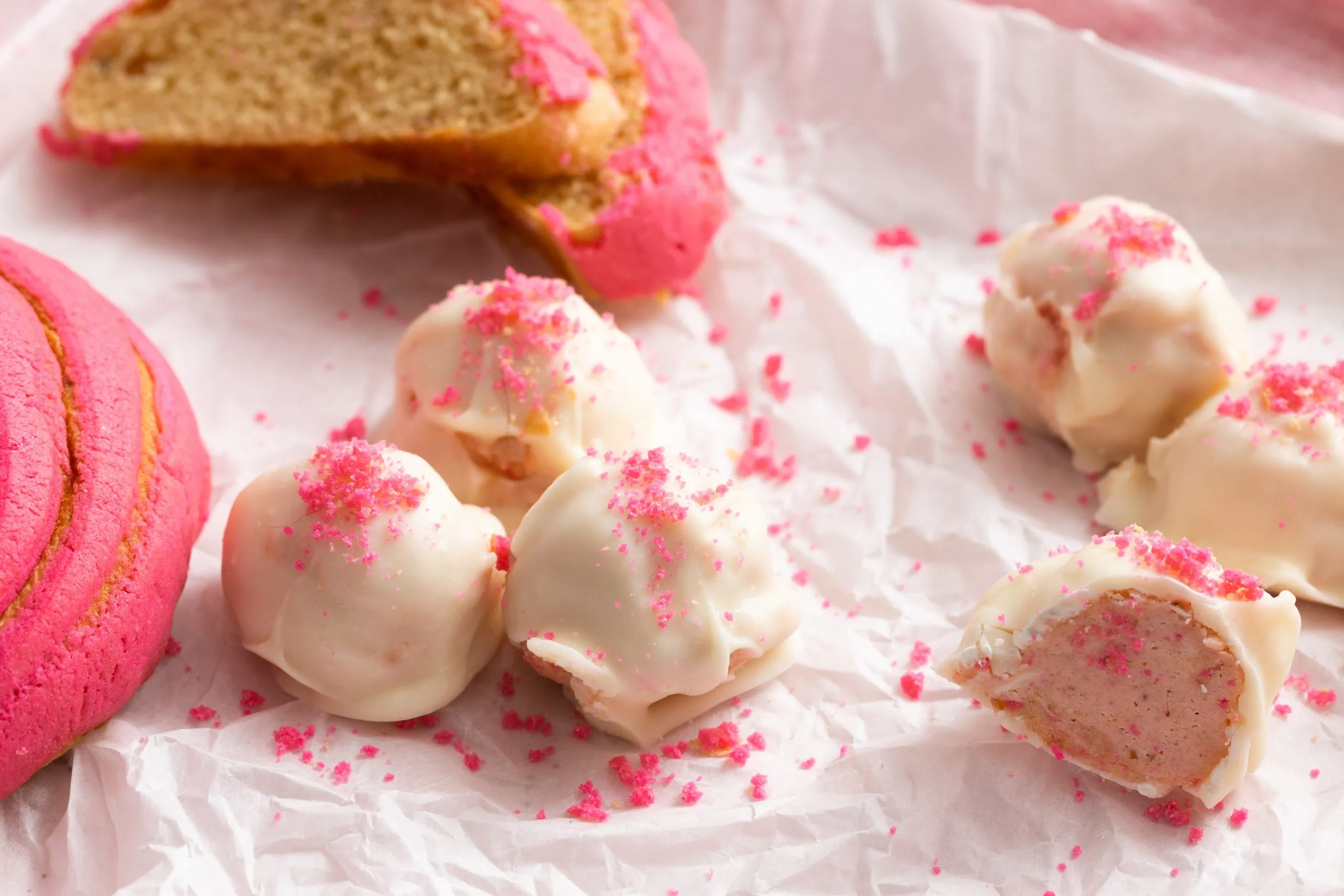 No Bake Concha Truffles