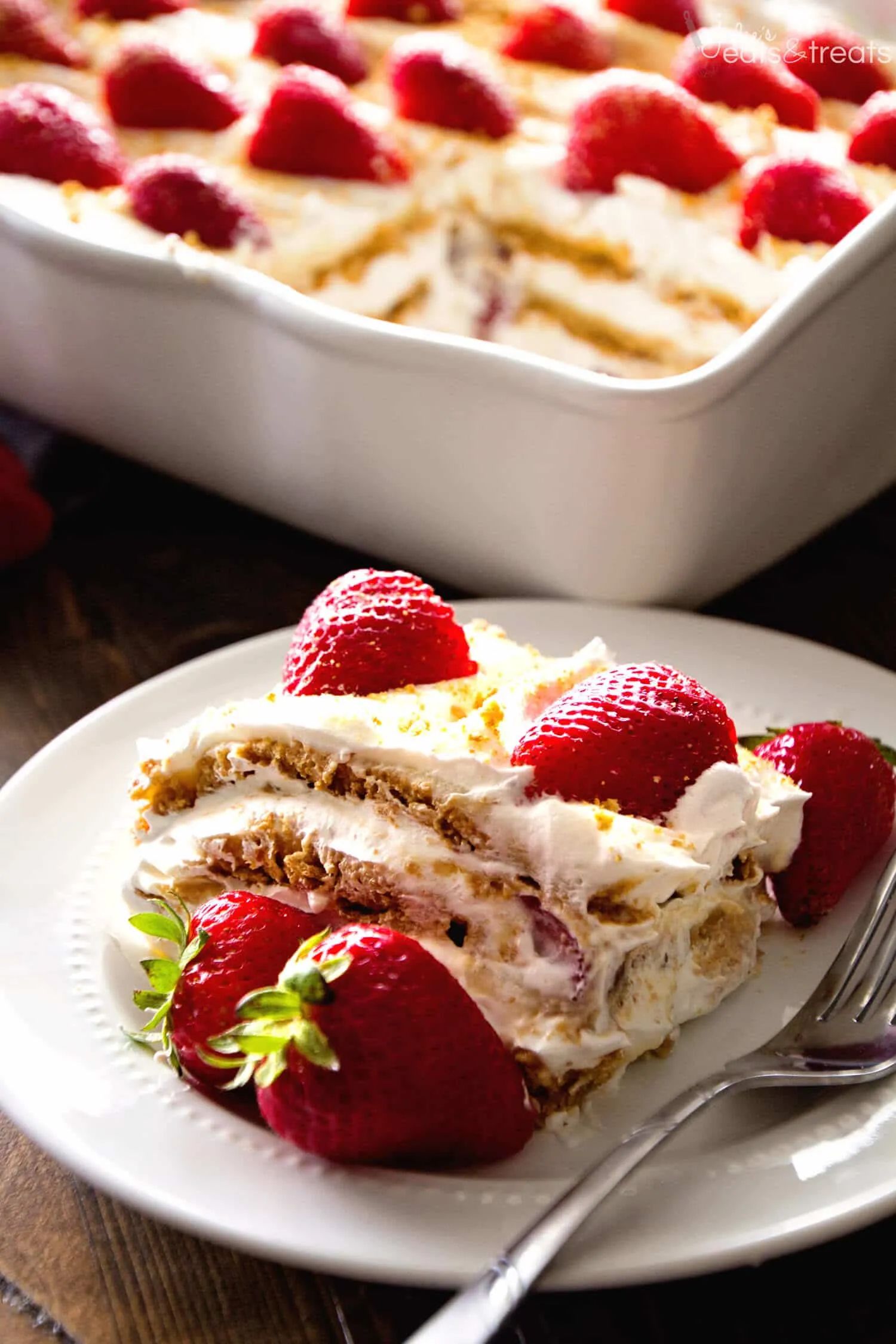 No Bake Strawberry Cheesecake Ice Box Cake
