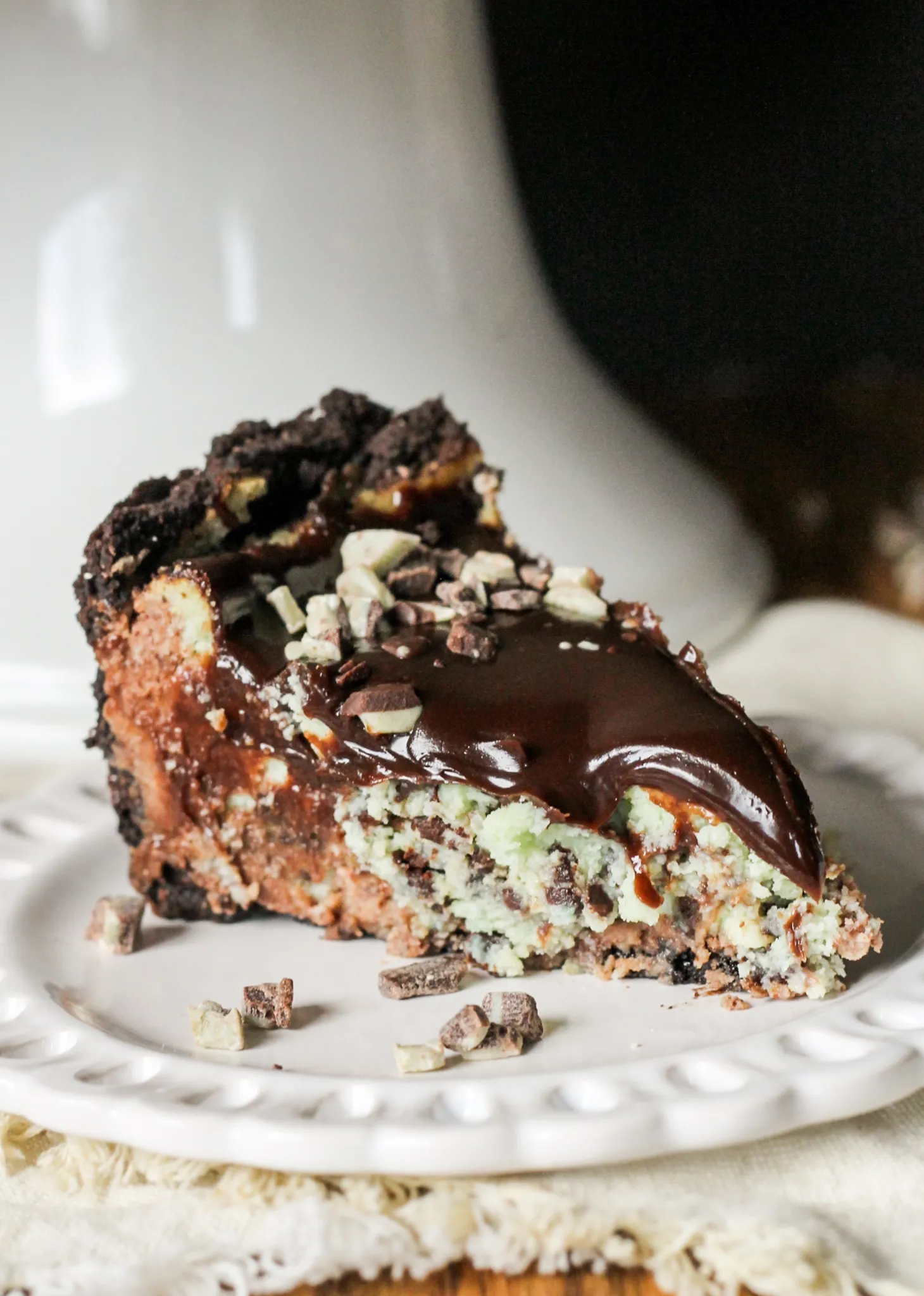 Oreo Mint Chocolate Chip Cheesecake