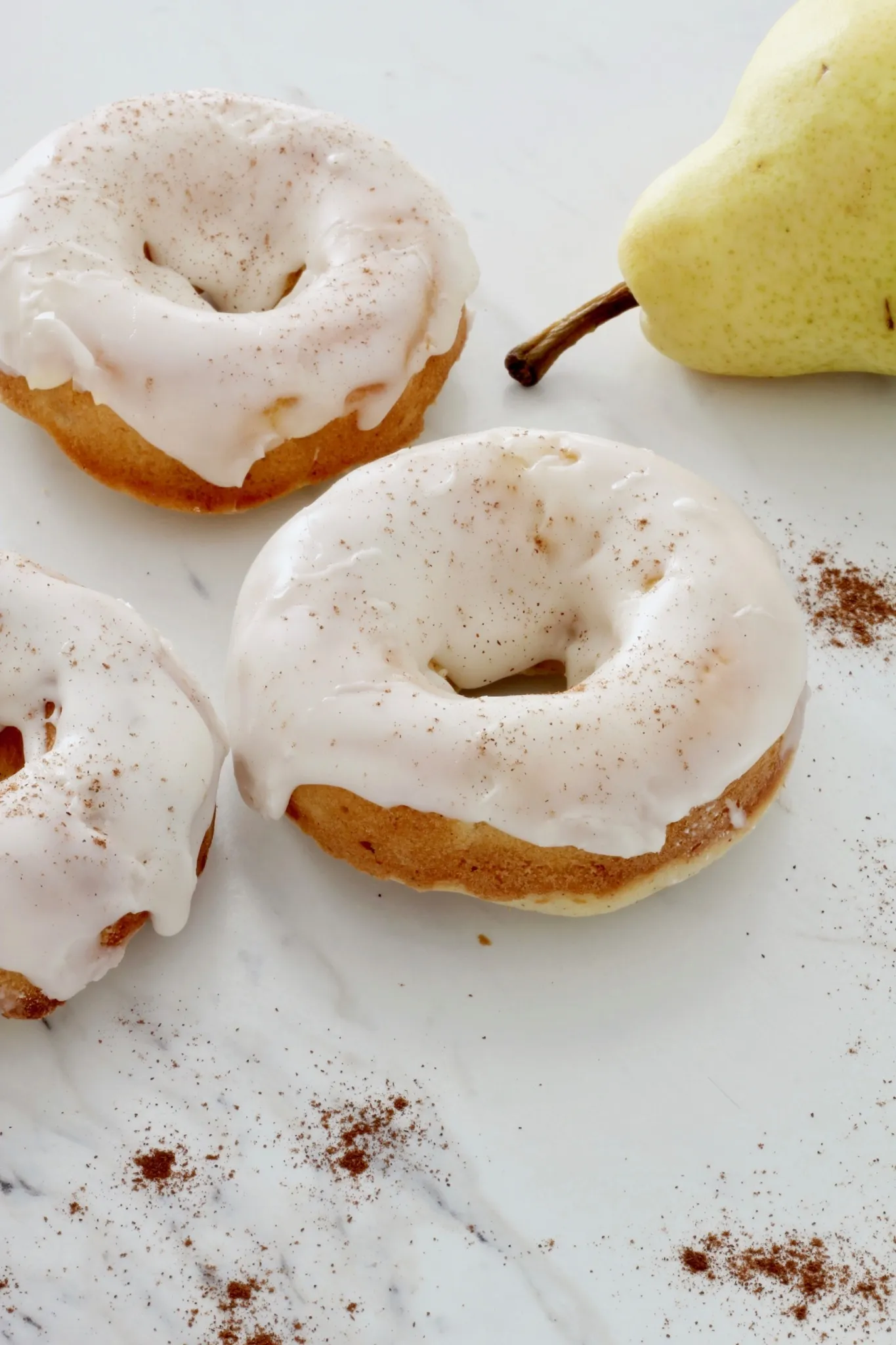 Pear Donuts with Vanilla and Cinnamon
