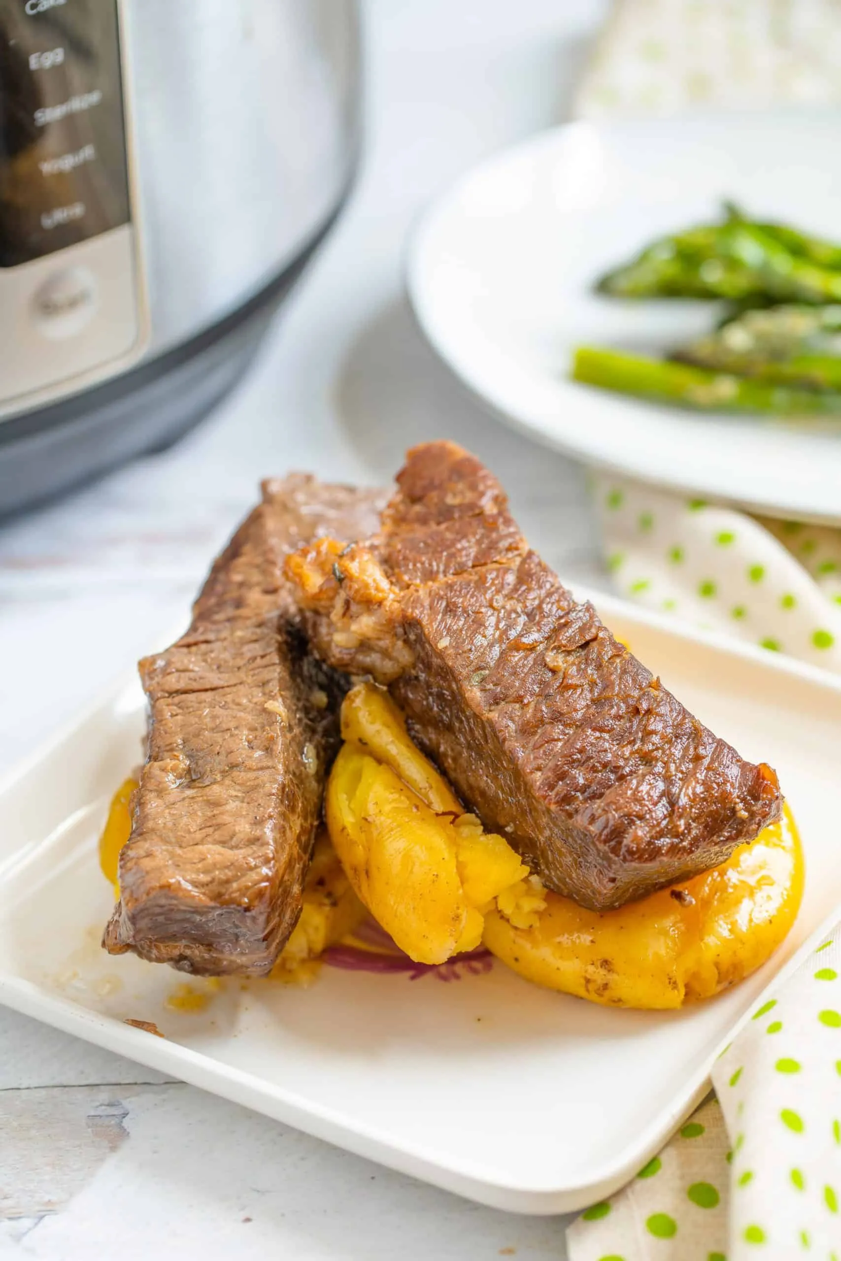 Pressure Cooker Short Ribs