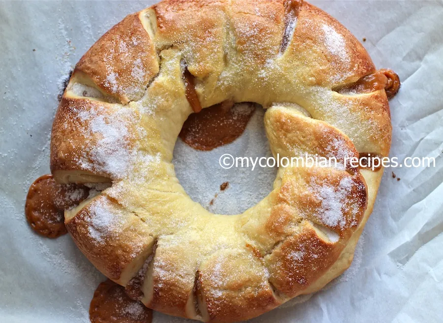 Roscon de Arequipe Dulce de Leche Stuffed Bread