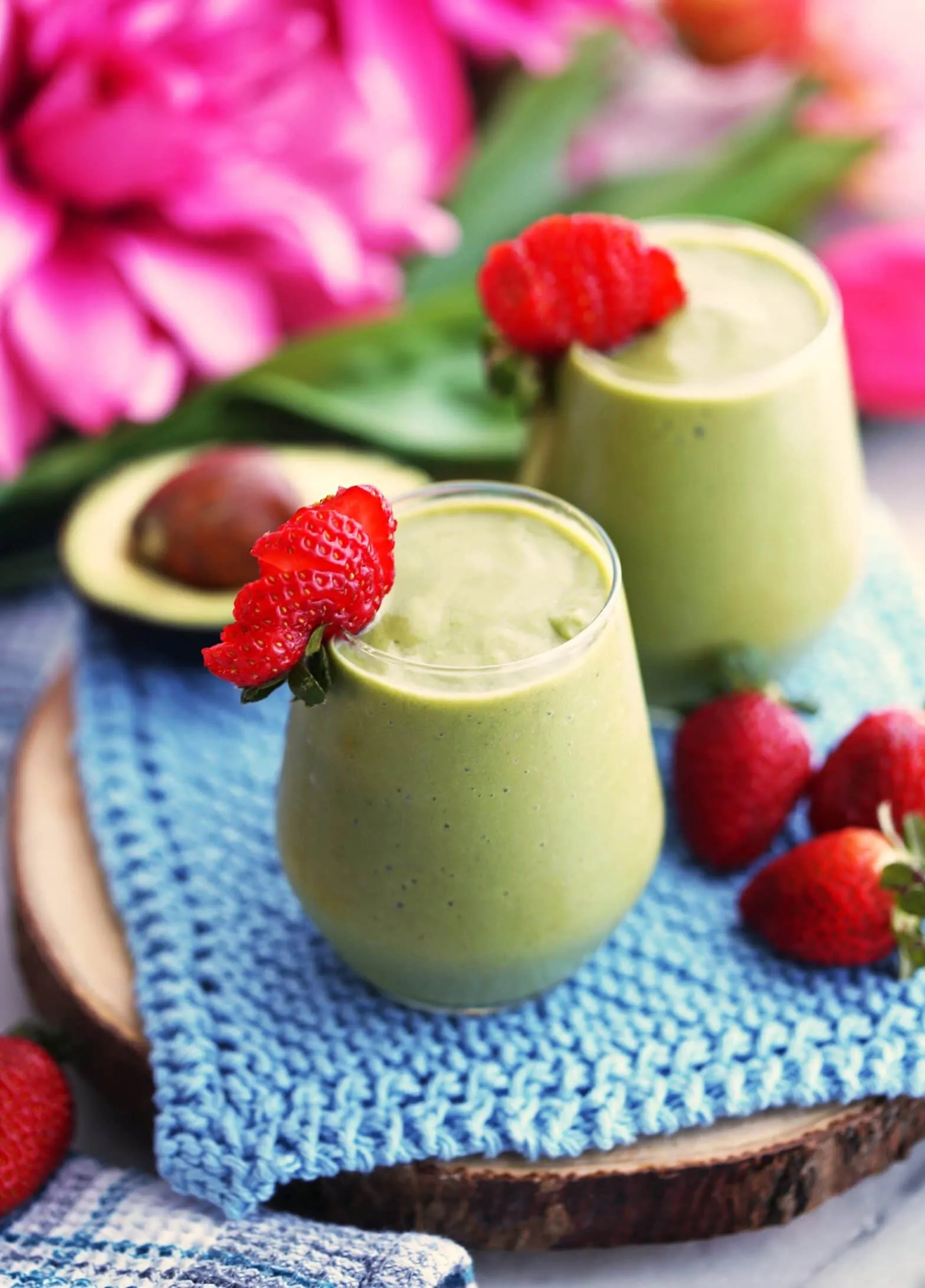 Scoopable Strawberry Avocado Smoothie