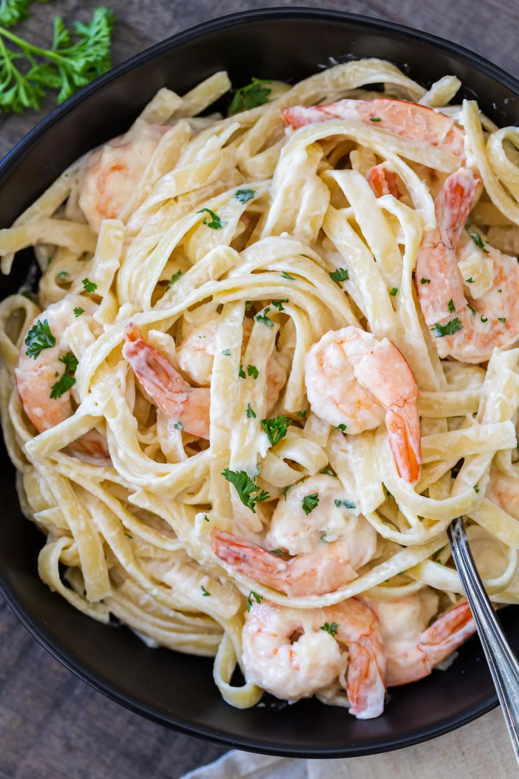 Shrimp with Noodles and Cream Sauce