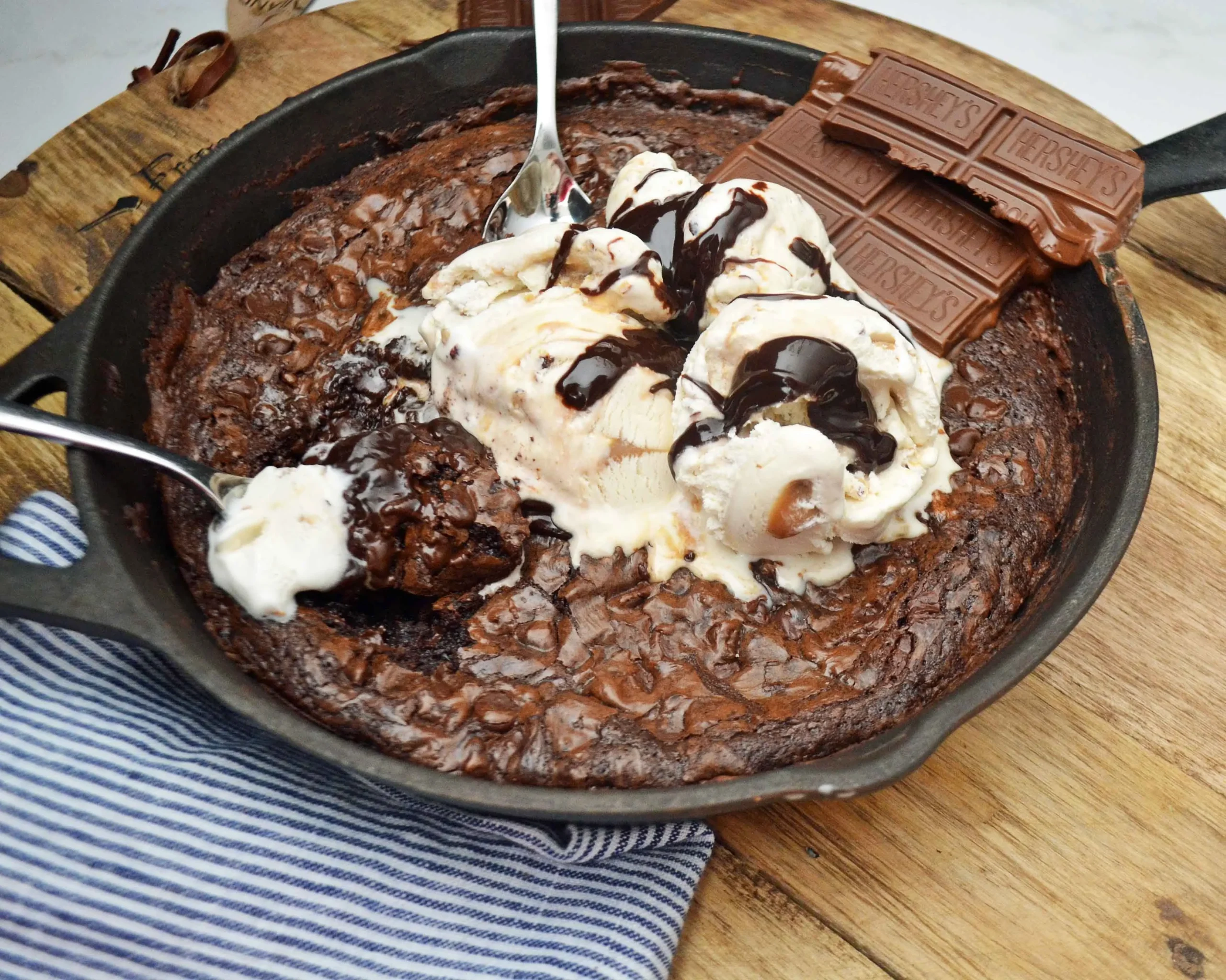 Skinny Double Chocolate Oatmeal Brownie Sundae