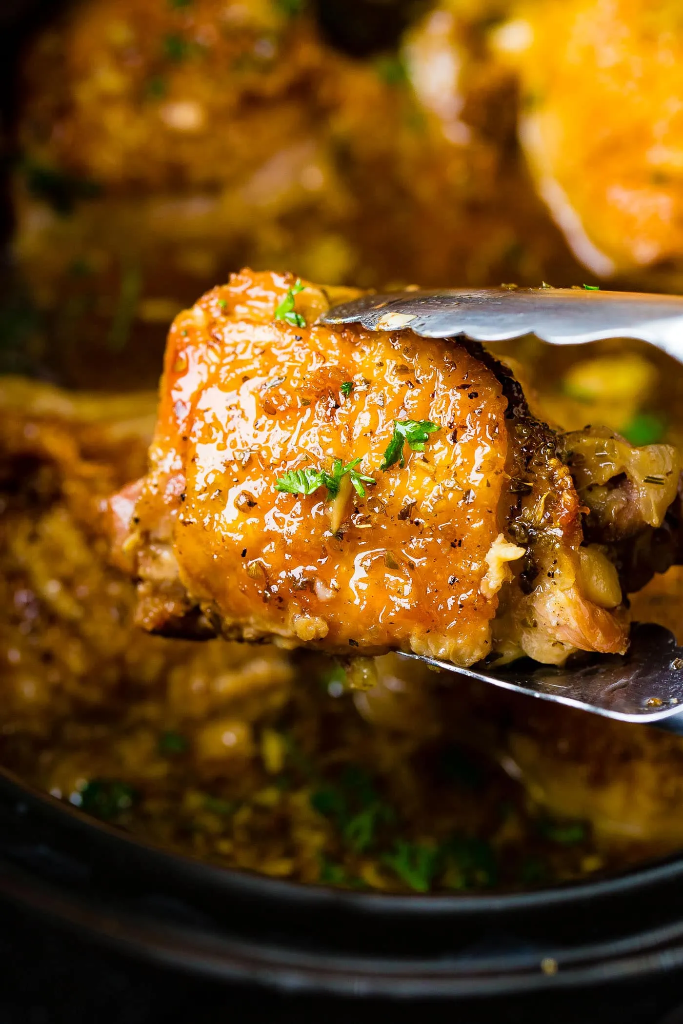 Slow Cooker Garlic Chicken Thighs