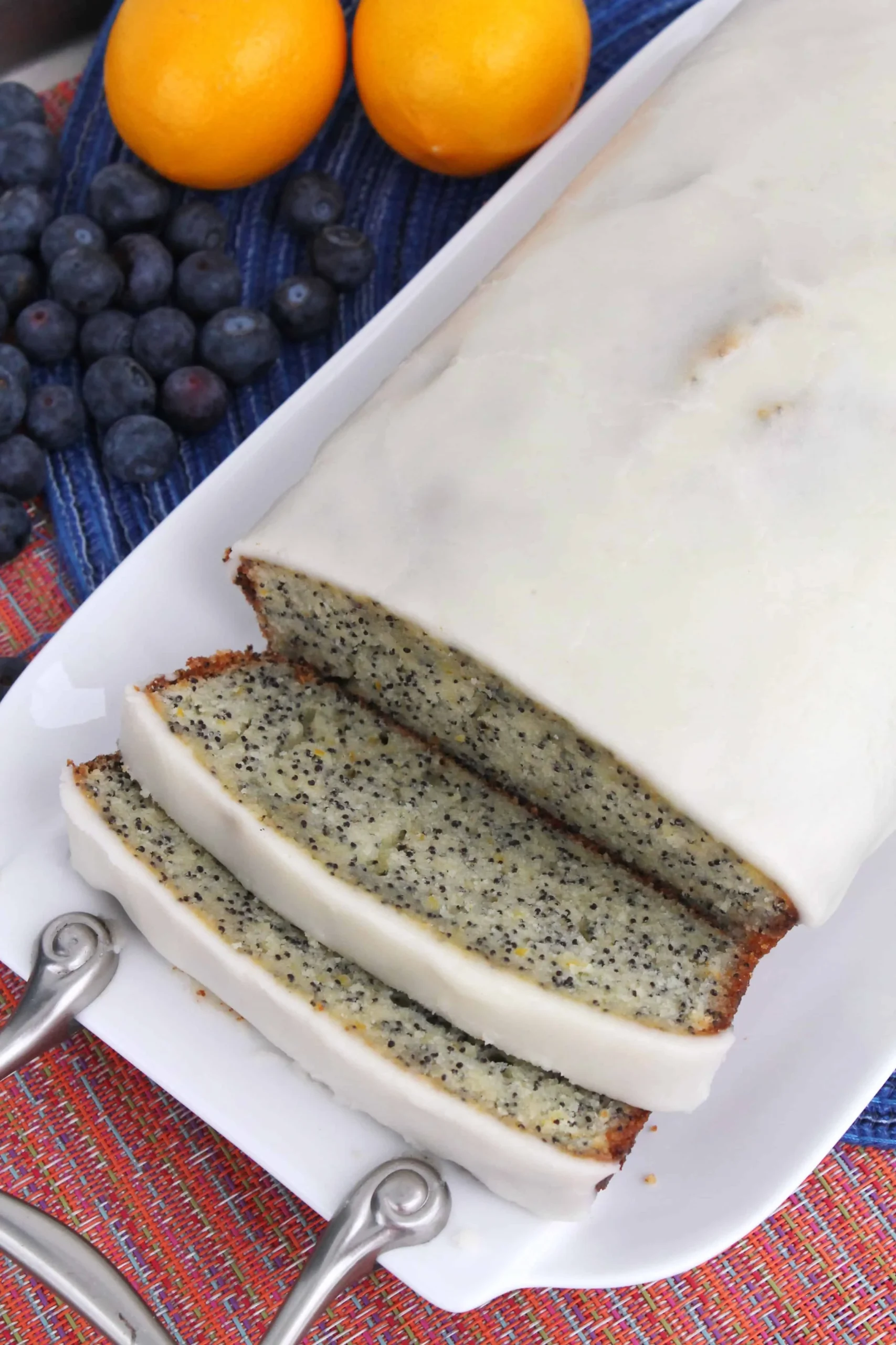 Slow Cooker Lemon Poppyseed Pound Cake