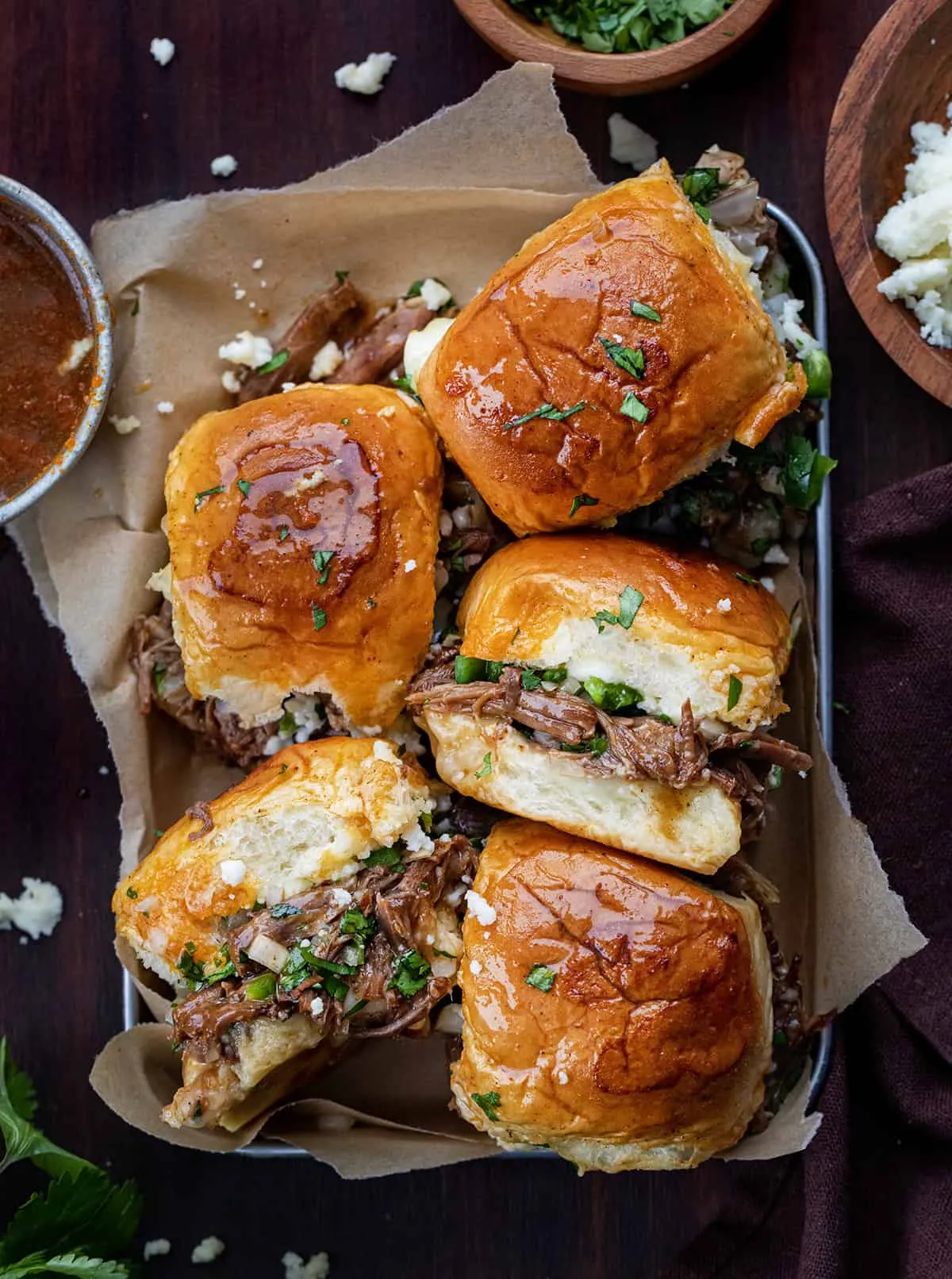 Slow Cooker Shredded Beef Sliders