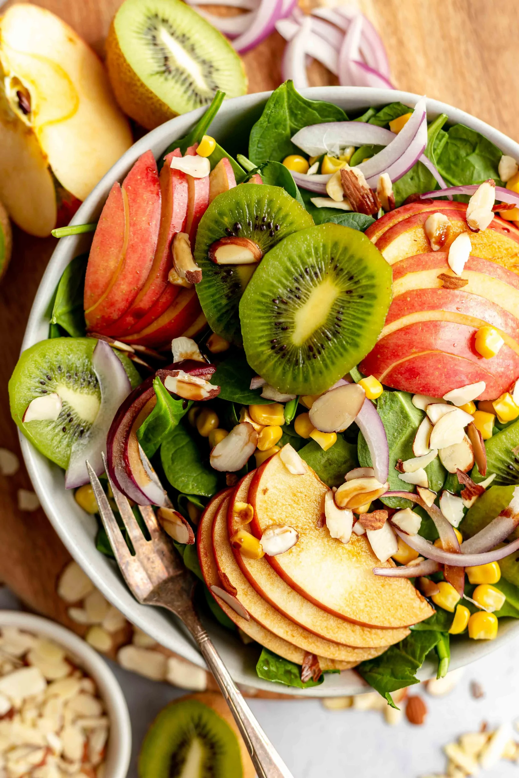 Spinach and Kiwi Fruit Salad