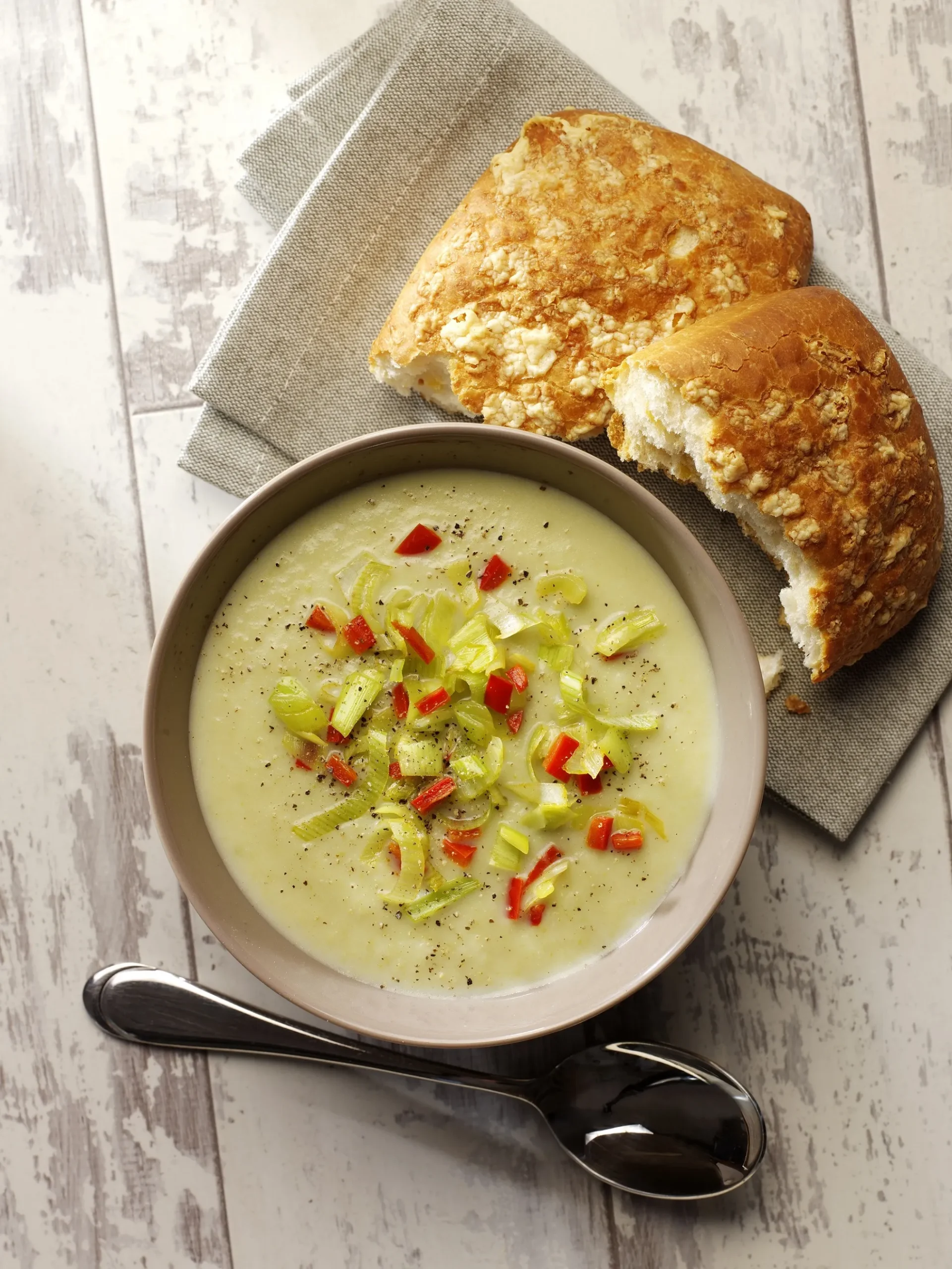 Vegan Cauliflower and Leek Soup