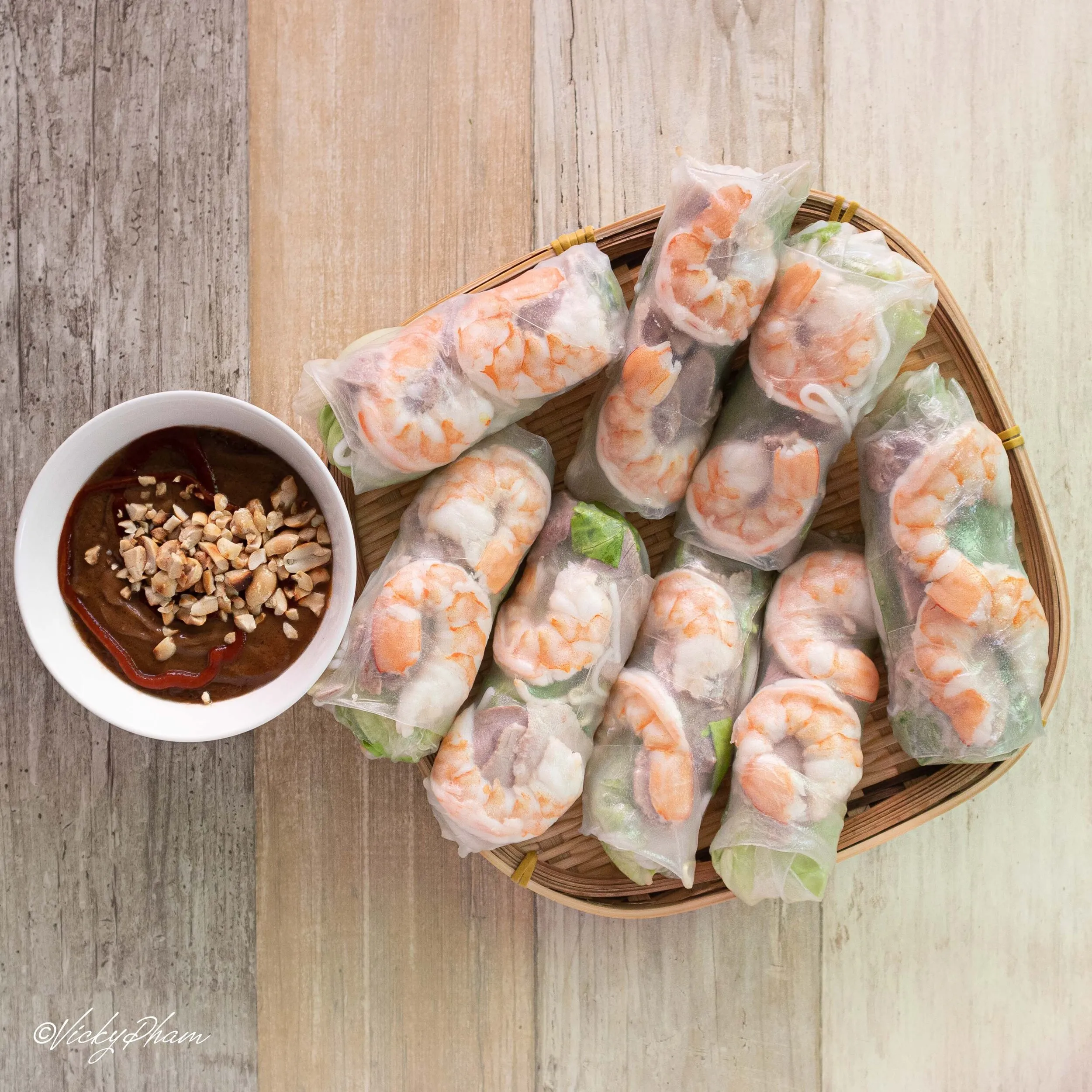 Vietnamese Style Spring Rolls with Shrimp