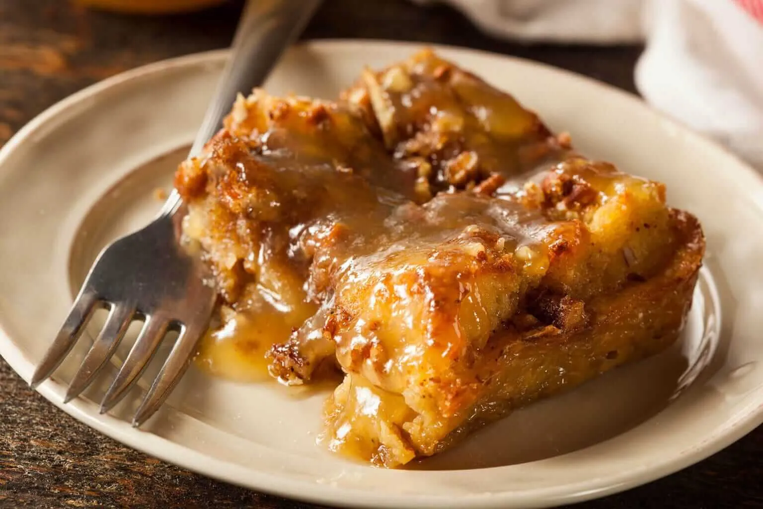 bread pudding with bourbon sauce